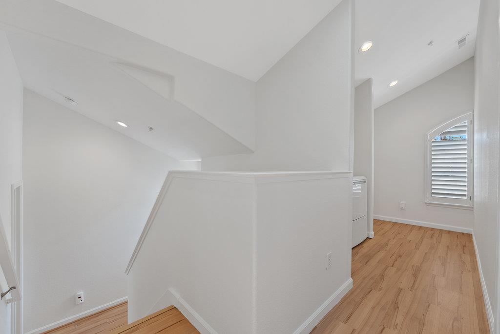 Detail Gallery Image 21 of 33 For 136 Neary St, Santa Cruz,  CA 95060 - 3 Beds | 2/1 Baths