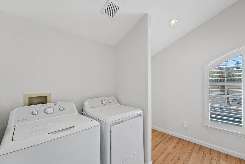 Detail Gallery Image 22 of 33 For 136 Neary St, Santa Cruz,  CA 95060 - 3 Beds | 2/1 Baths