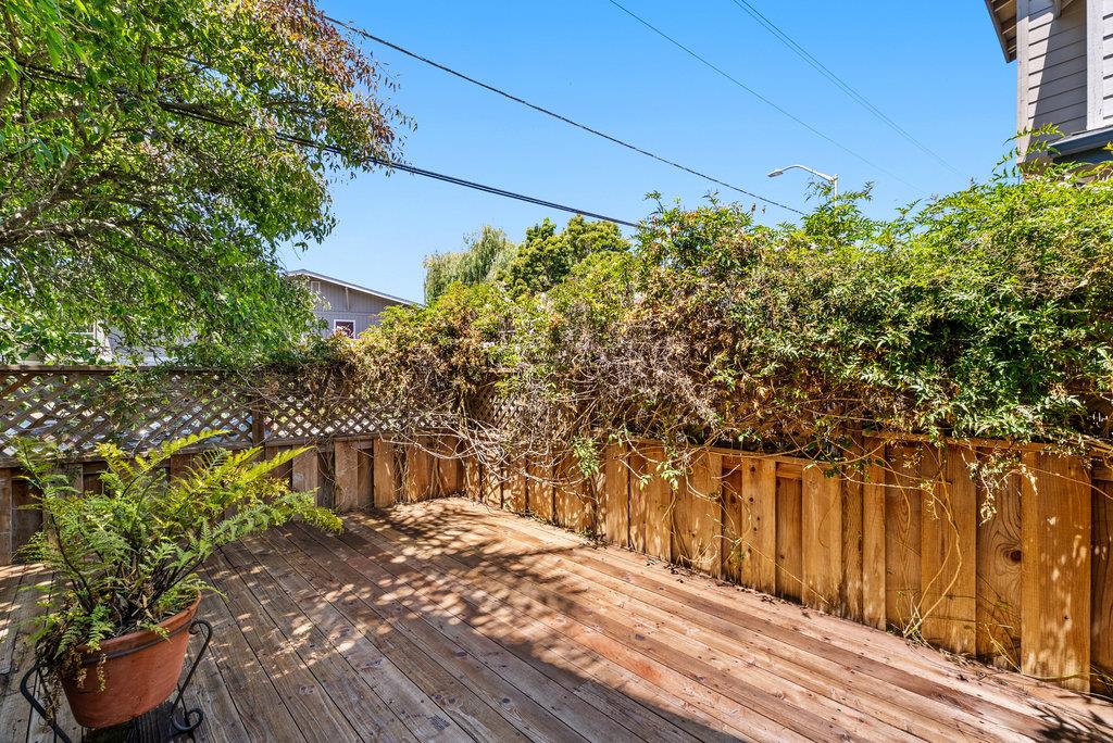 Detail Gallery Image 25 of 33 For 136 Neary St, Santa Cruz,  CA 95060 - 3 Beds | 2/1 Baths