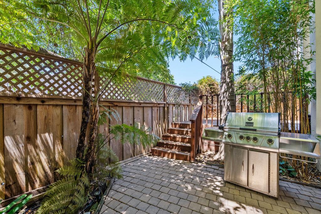 Detail Gallery Image 26 of 33 For 136 Neary St, Santa Cruz,  CA 95060 - 3 Beds | 2/1 Baths