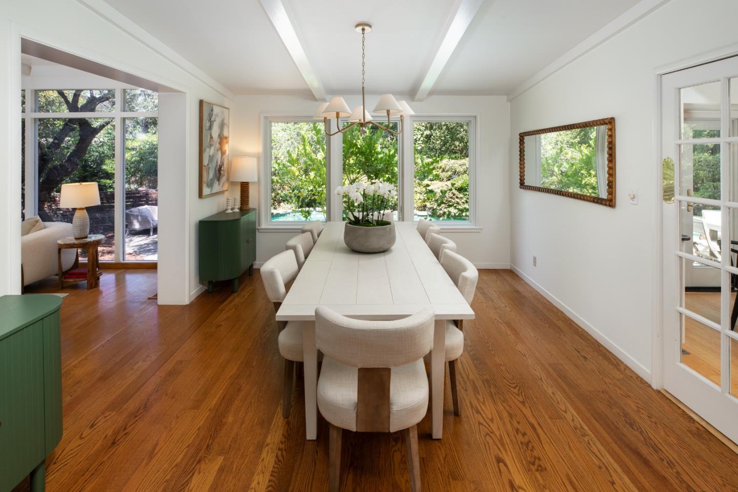 Detail Gallery Image 11 of 34 For 700 Laurelwood Dr, San Mateo,  CA 94403 - 3 Beds | 2/1 Baths