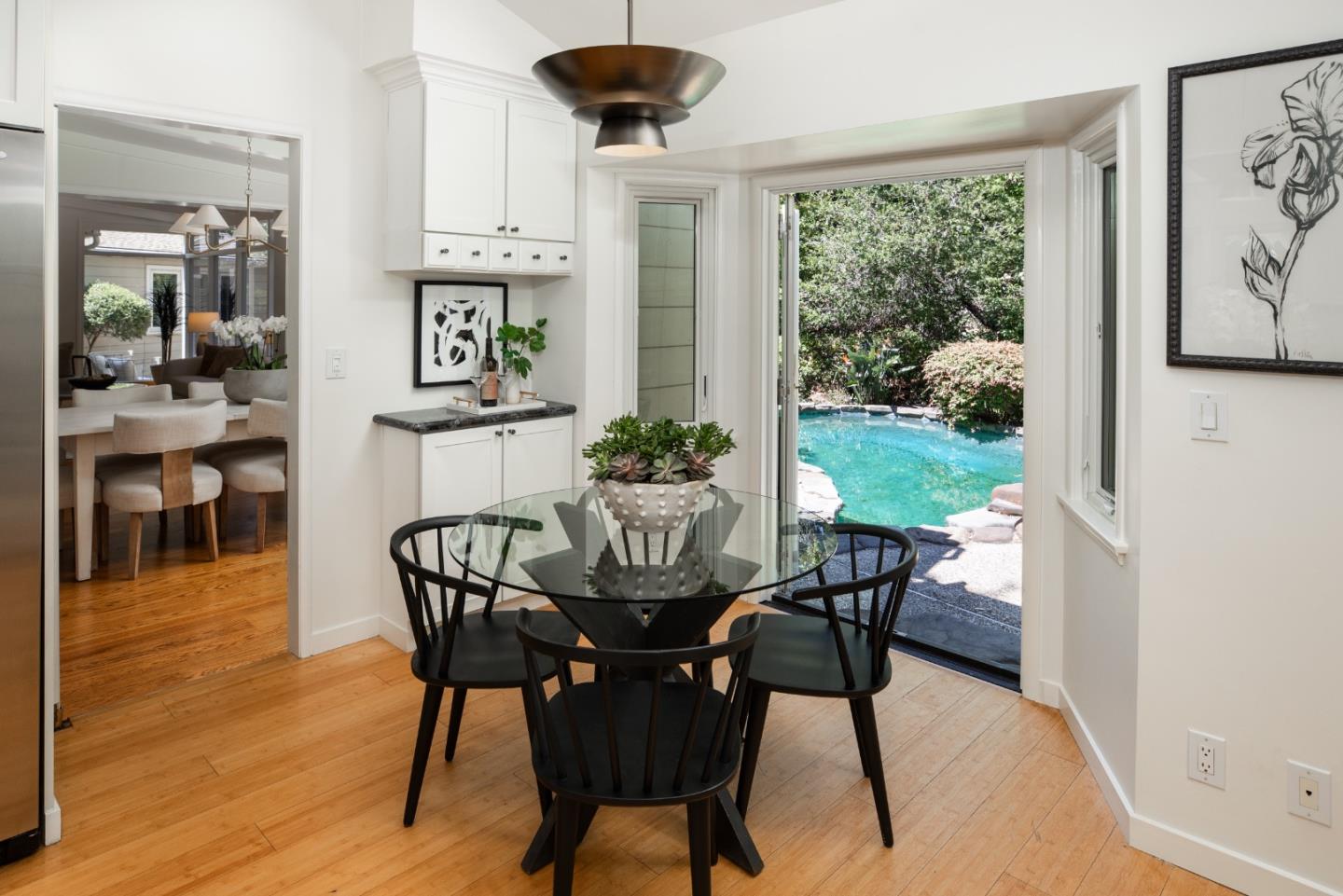 Detail Gallery Image 13 of 34 For 700 Laurelwood Dr, San Mateo,  CA 94403 - 3 Beds | 2/1 Baths