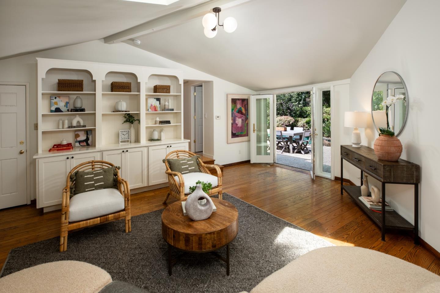 Detail Gallery Image 15 of 34 For 700 Laurelwood Dr, San Mateo,  CA 94403 - 3 Beds | 2/1 Baths