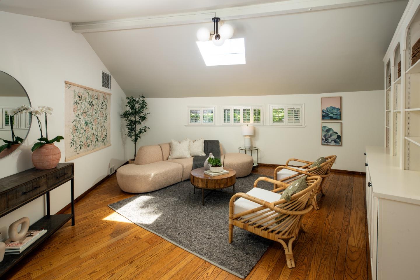 Detail Gallery Image 16 of 34 For 700 Laurelwood Dr, San Mateo,  CA 94403 - 3 Beds | 2/1 Baths