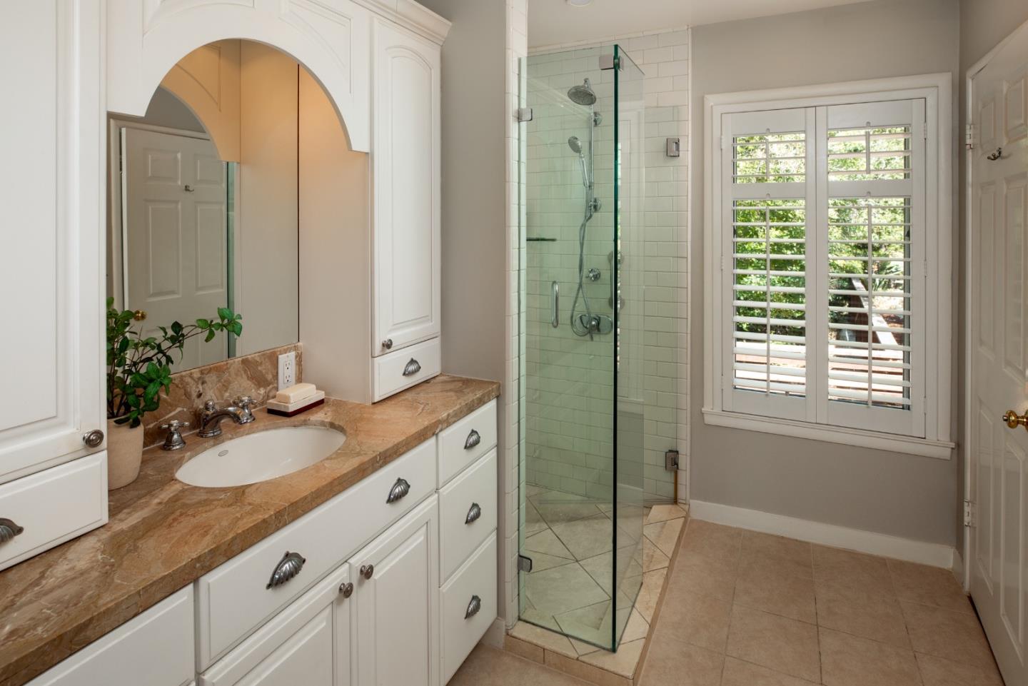 Detail Gallery Image 19 of 34 For 700 Laurelwood Dr, San Mateo,  CA 94403 - 3 Beds | 2/1 Baths