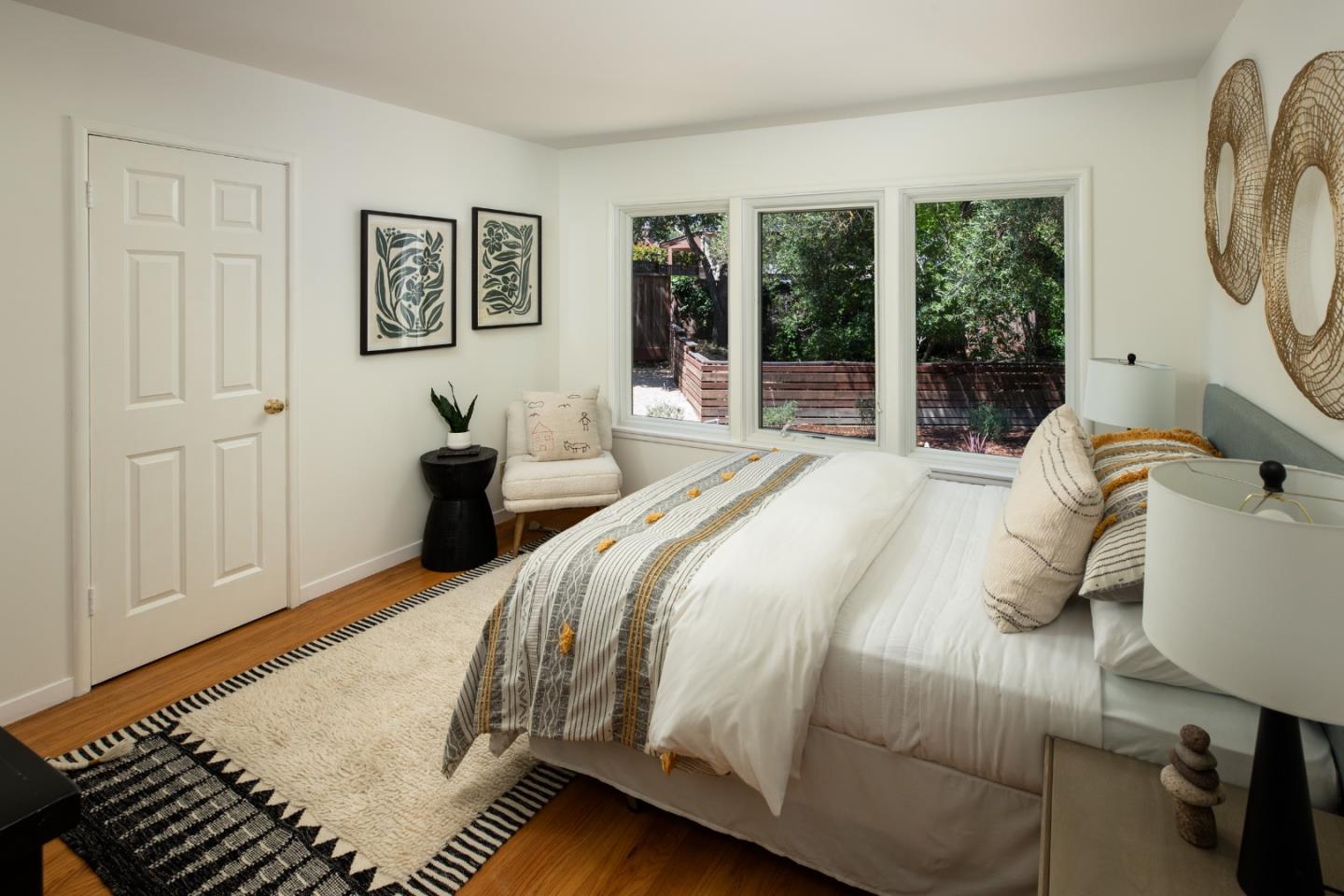 Detail Gallery Image 21 of 34 For 700 Laurelwood Dr, San Mateo,  CA 94403 - 3 Beds | 2/1 Baths