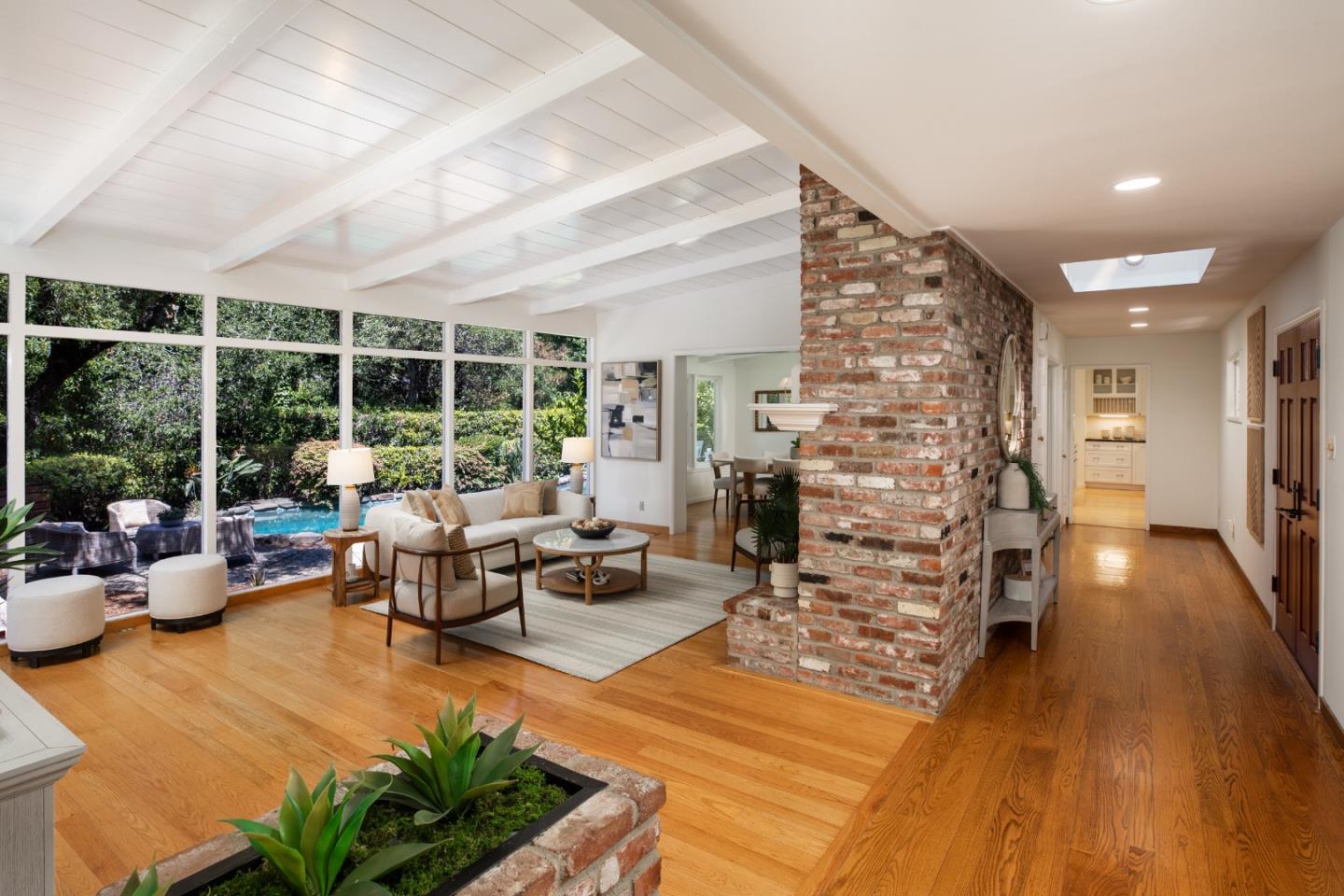 Detail Gallery Image 9 of 34 For 700 Laurelwood Dr, San Mateo,  CA 94403 - 3 Beds | 2/1 Baths