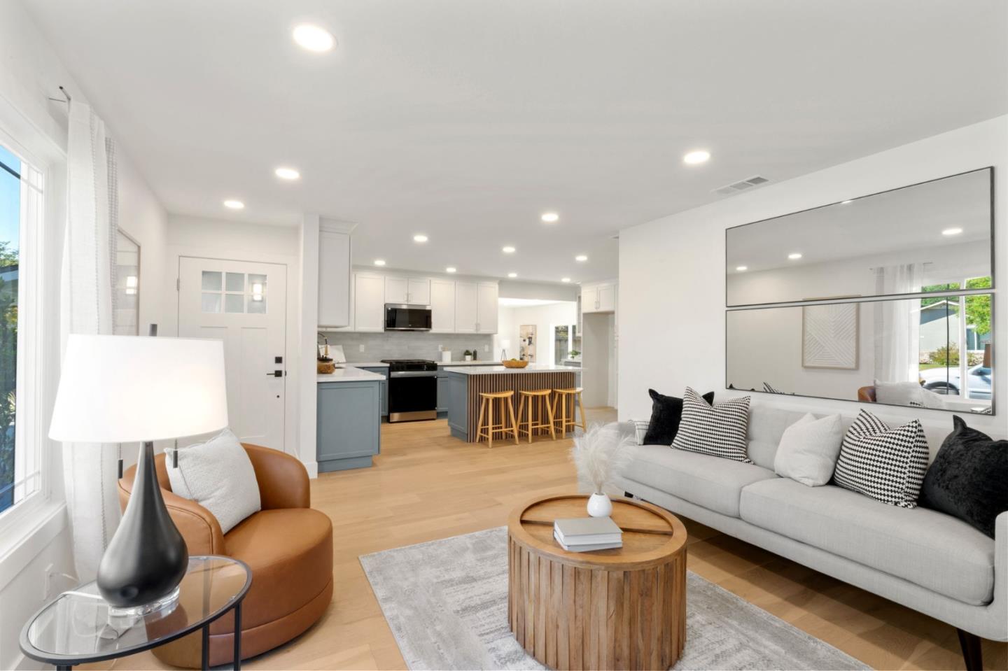 Detail Gallery Image 4 of 47 For 3719 Century Dr, Campbell,  CA 95008 - 4 Beds | 2 Baths
