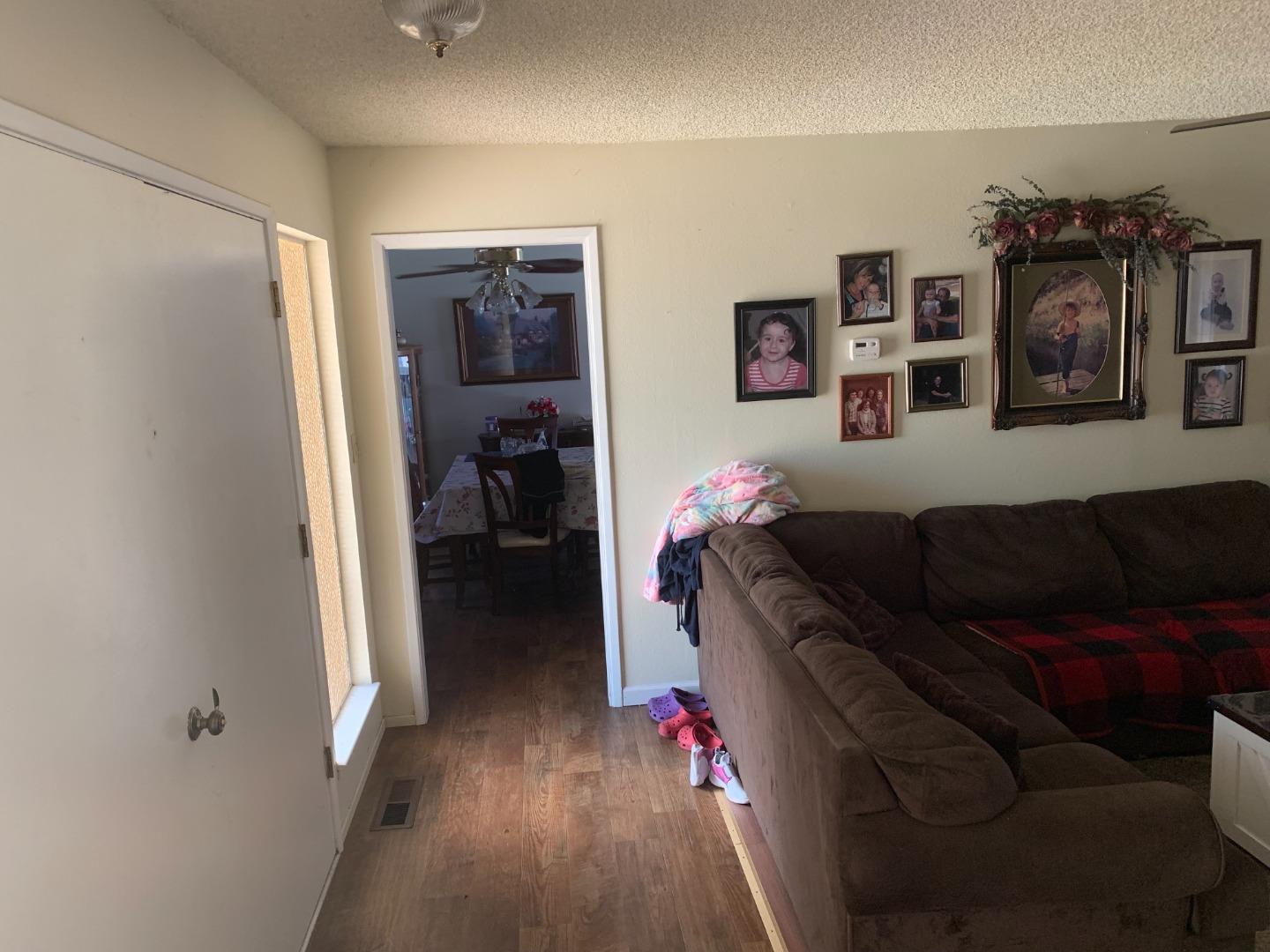 Detail Gallery Image 15 of 22 For 1812 Fallon Ln, Modesto,  CA 95355 - 4 Beds | 2 Baths