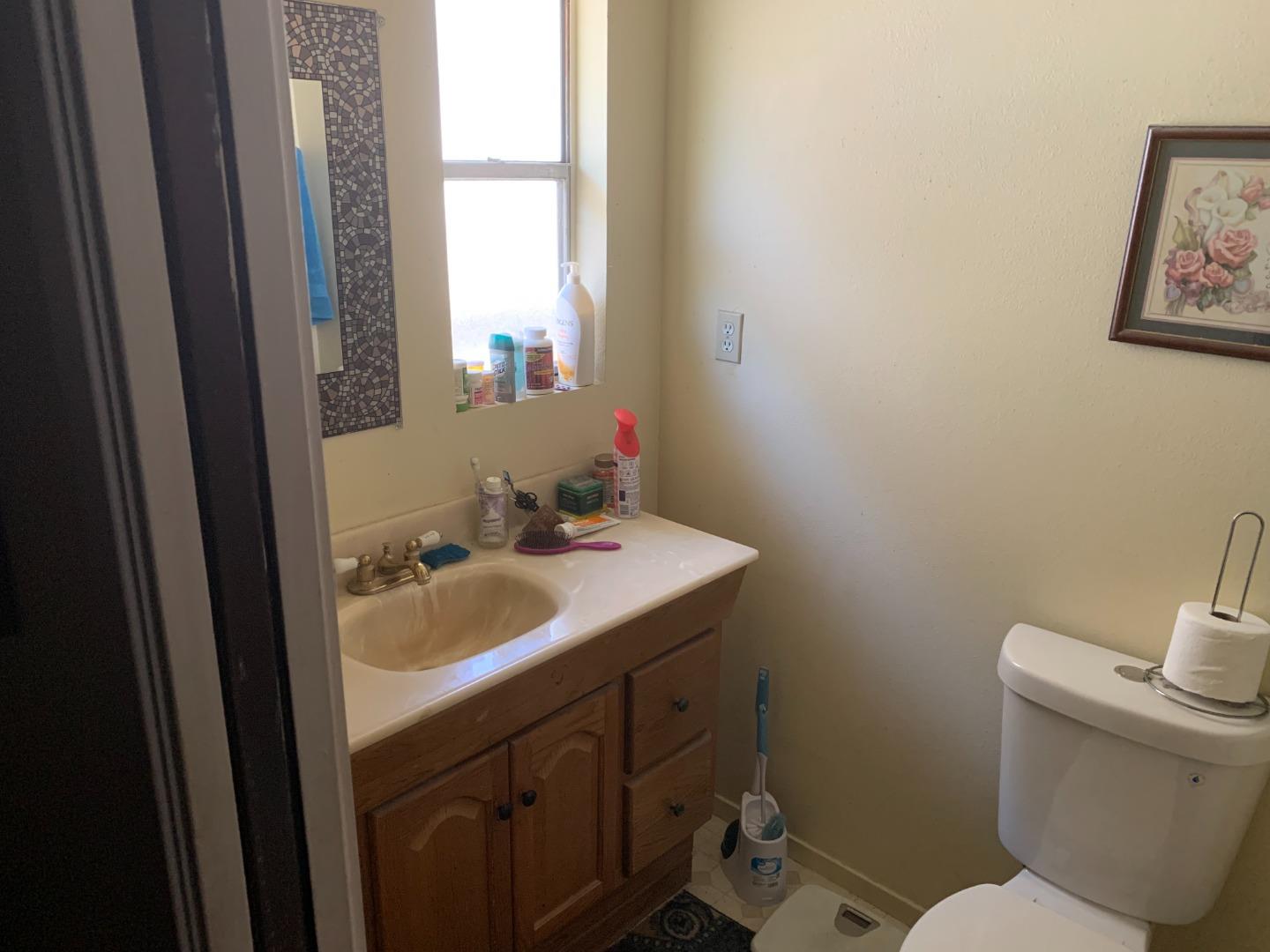Detail Gallery Image 18 of 22 For 1812 Fallon Ln, Modesto,  CA 95355 - 4 Beds | 2 Baths