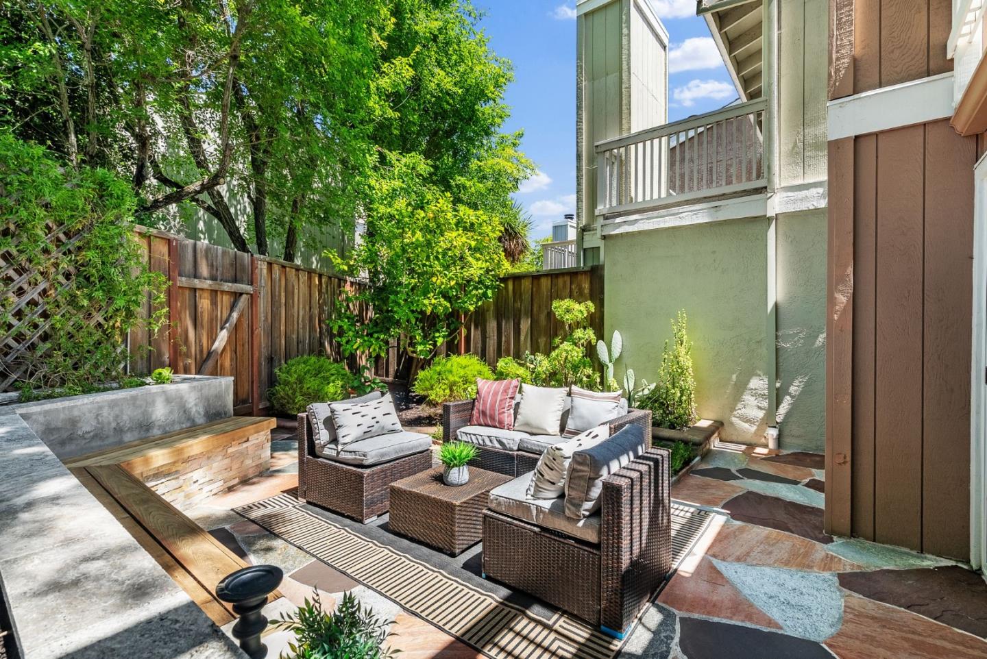 Detail Gallery Image 25 of 29 For 612 Sierra Vista Ave a,  Mountain View,  CA 94043 - 2 Beds | 2/1 Baths