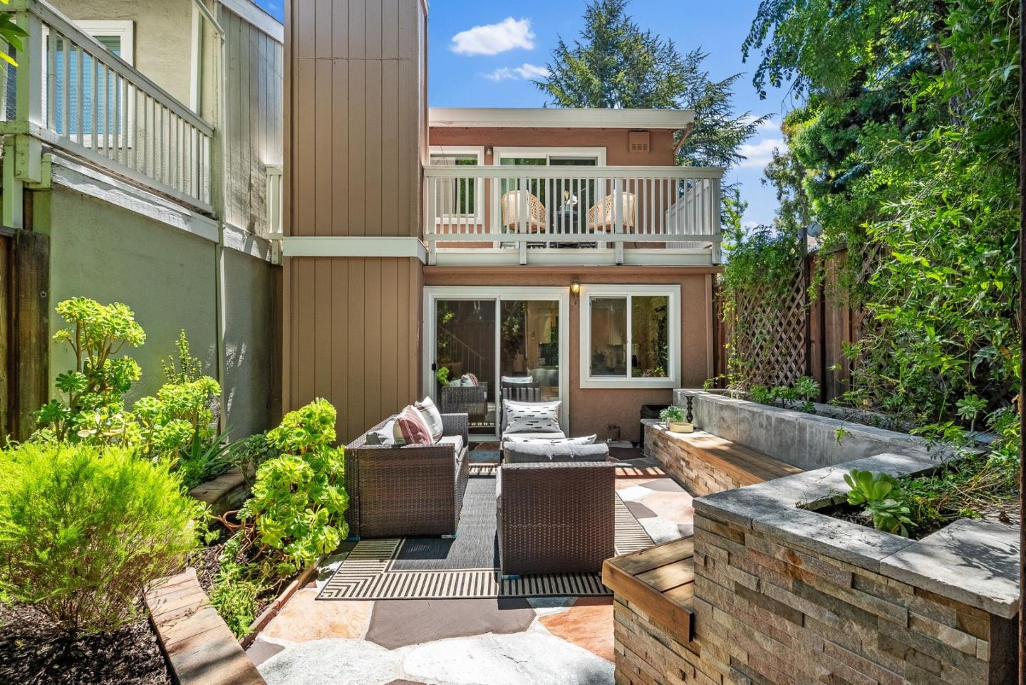 Detail Gallery Image 26 of 29 For 612 Sierra Vista Ave a,  Mountain View,  CA 94043 - 2 Beds | 2/1 Baths