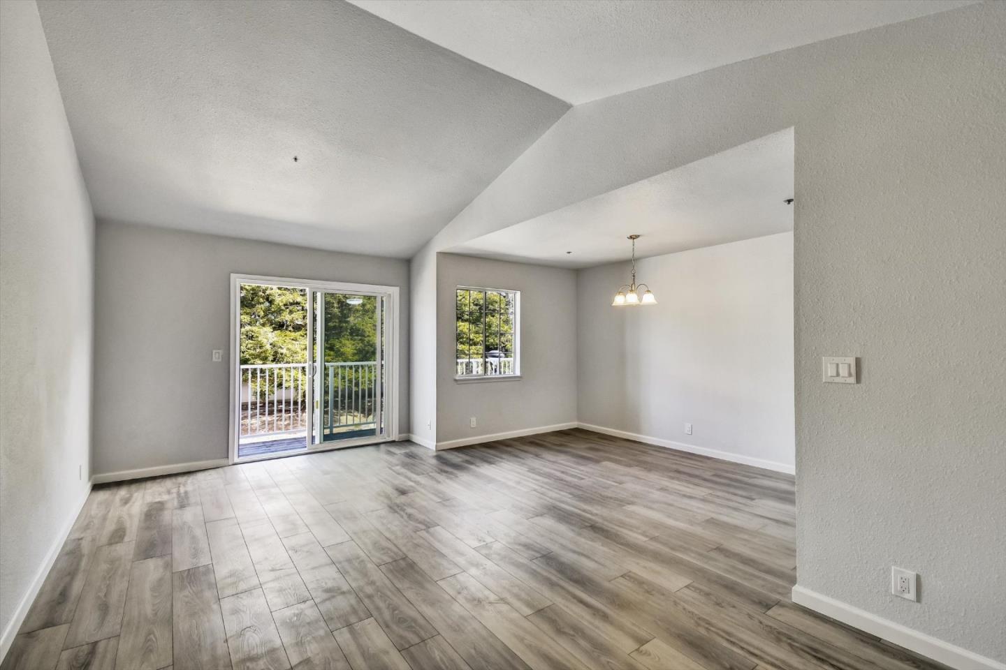 Detail Gallery Image 12 of 37 For 1026 San Luis Cir #707,  Daly City,  CA 94014 - 1 Beds | 1 Baths