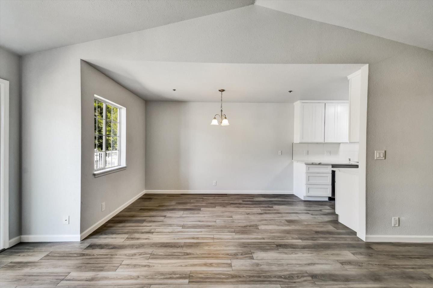 Detail Gallery Image 14 of 37 For 1026 San Luis Cir #707,  Daly City,  CA 94014 - 1 Beds | 1 Baths