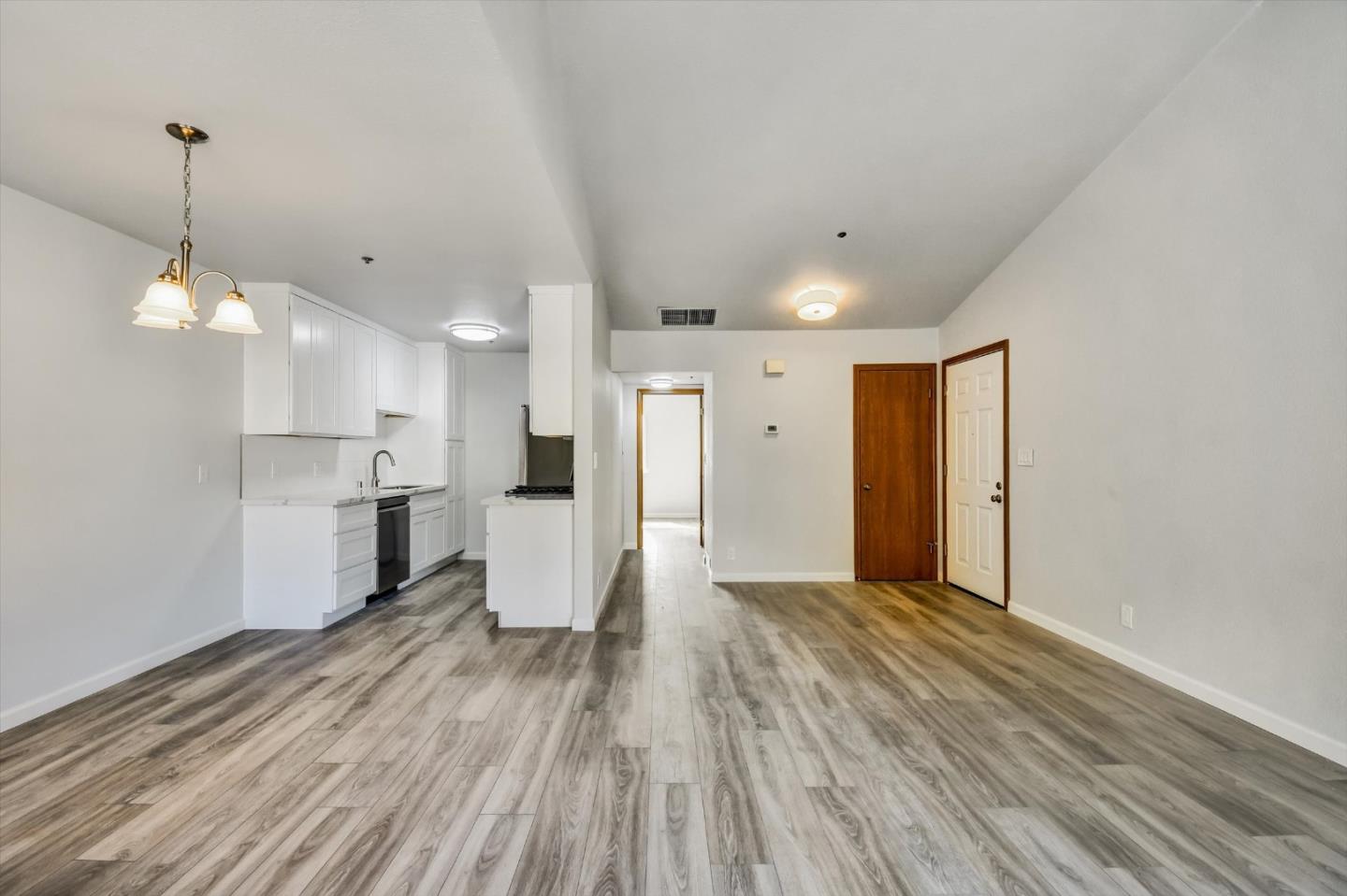 Detail Gallery Image 16 of 37 For 1026 San Luis Cir #707,  Daly City,  CA 94014 - 1 Beds | 1 Baths