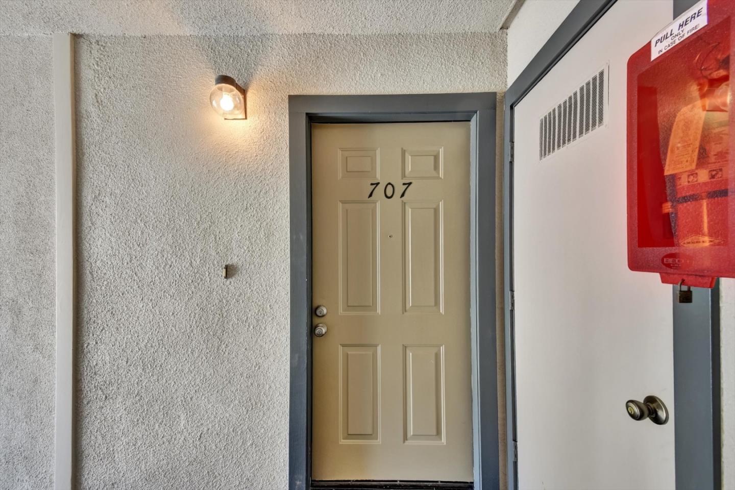 Detail Gallery Image 5 of 37 For 1026 San Luis Cir #707,  Daly City,  CA 94014 - 1 Beds | 1 Baths