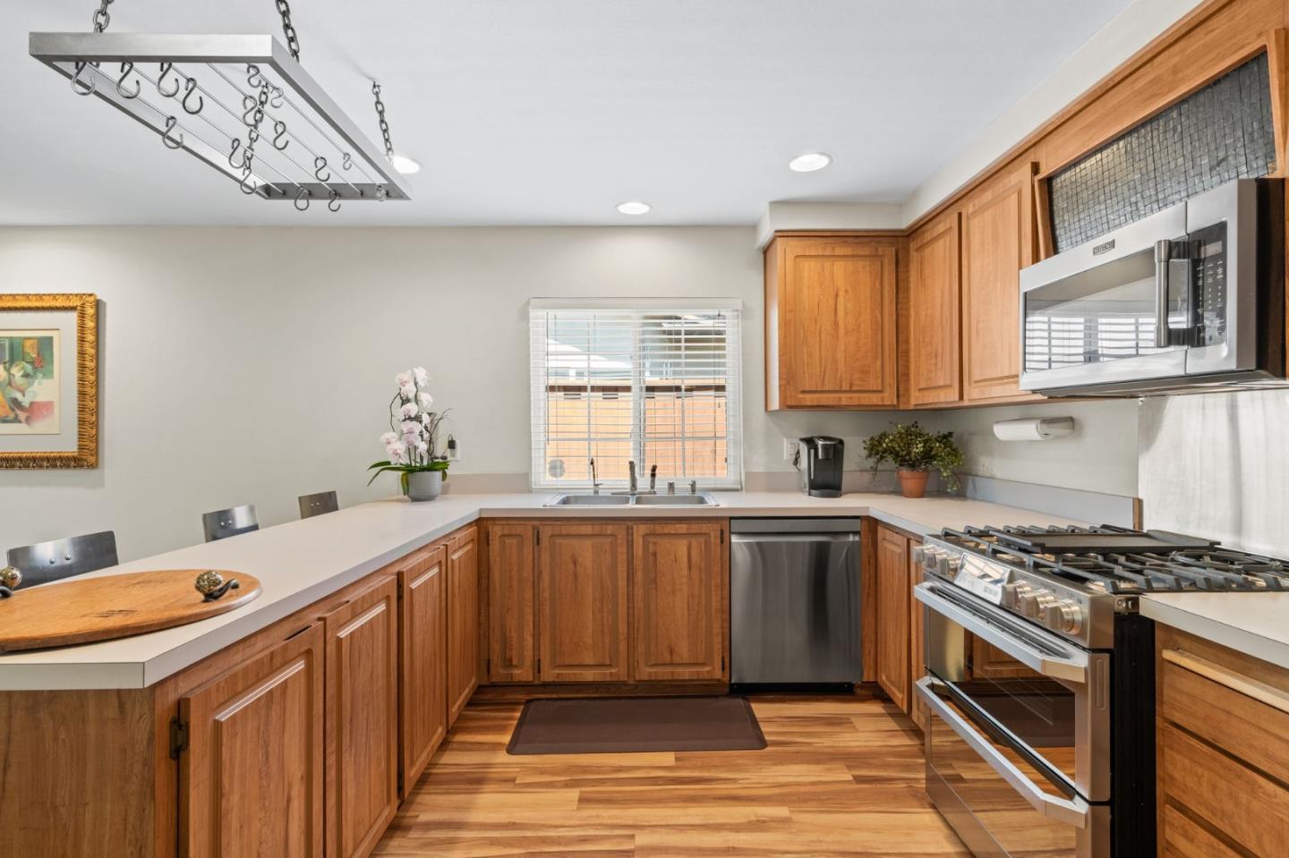 Detail Gallery Image 12 of 46 For 249 Bernal Rd, San Jose,  CA 95119 - 3 Beds | 2 Baths