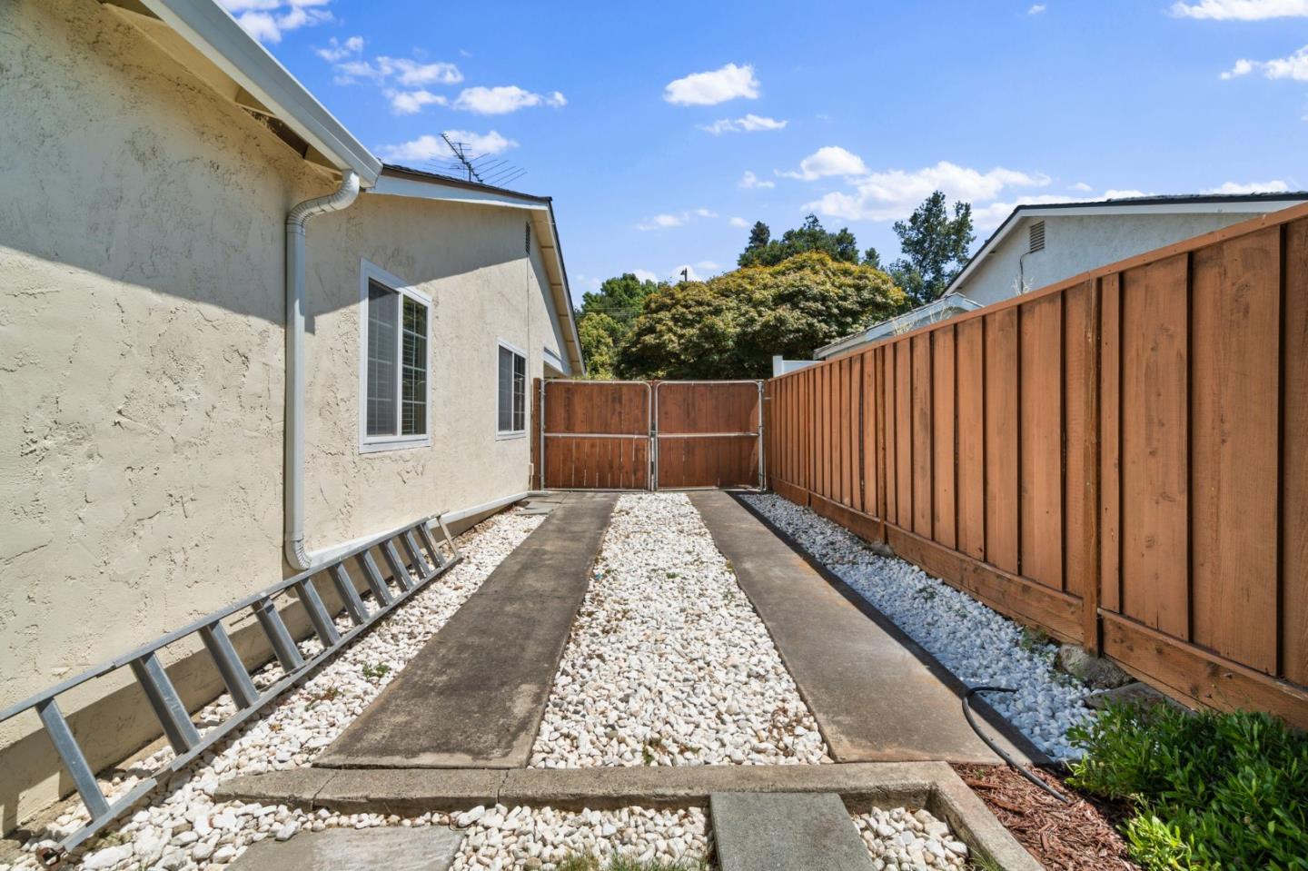 Detail Gallery Image 32 of 46 For 249 Bernal Rd, San Jose,  CA 95119 - 3 Beds | 2 Baths