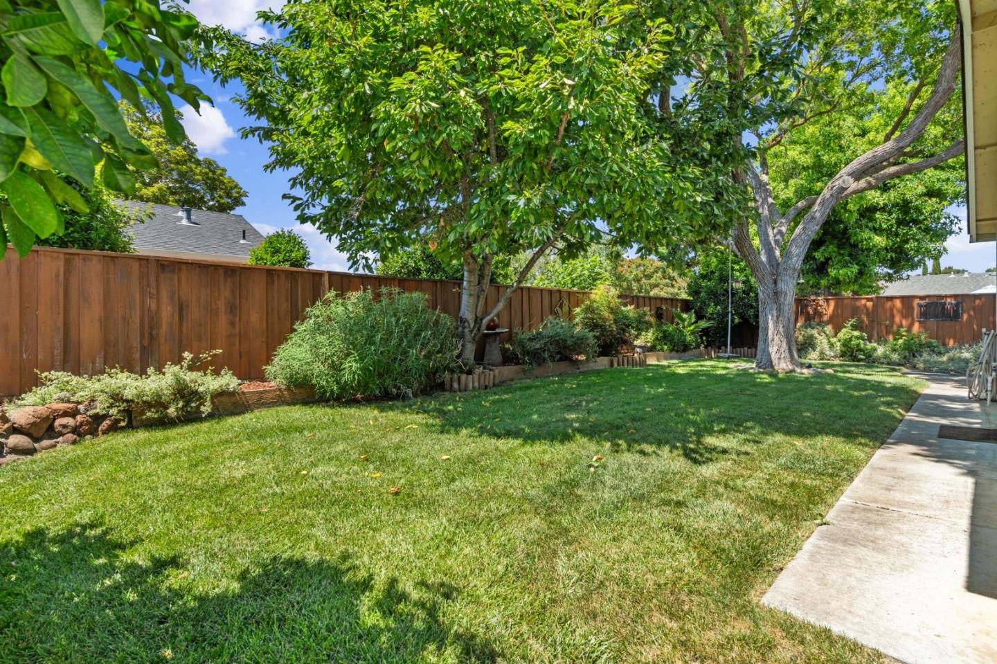 Detail Gallery Image 33 of 46 For 249 Bernal Rd, San Jose,  CA 95119 - 3 Beds | 2 Baths