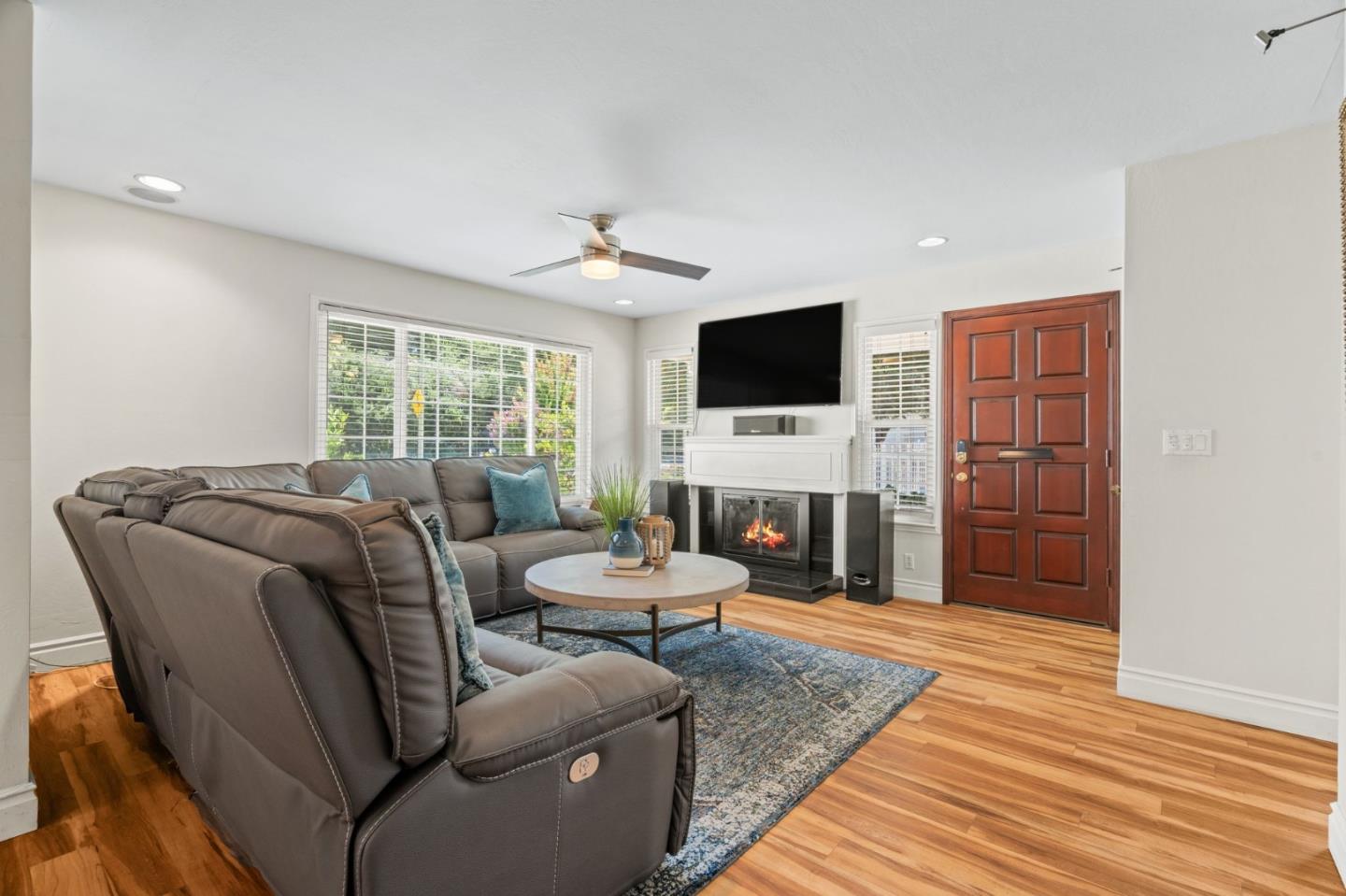 Detail Gallery Image 8 of 46 For 249 Bernal Rd, San Jose,  CA 95119 - 3 Beds | 2 Baths