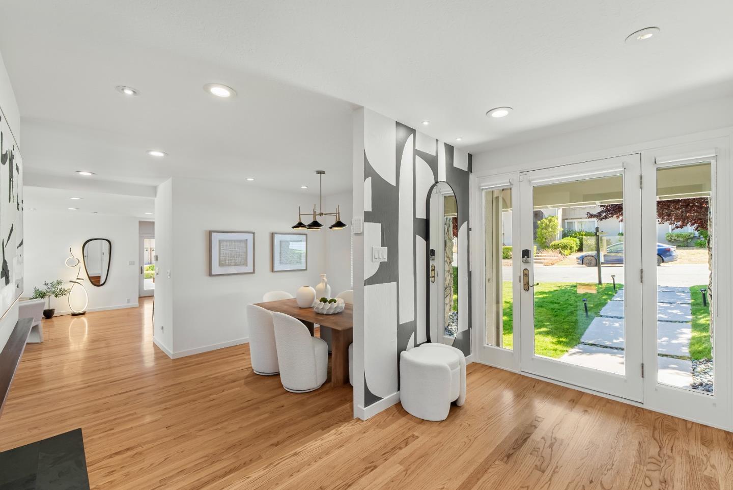 Detail Gallery Image 12 of 51 For 1405 Cedar Pl, Los Altos,  CA 94024 - 3 Beds | 2 Baths