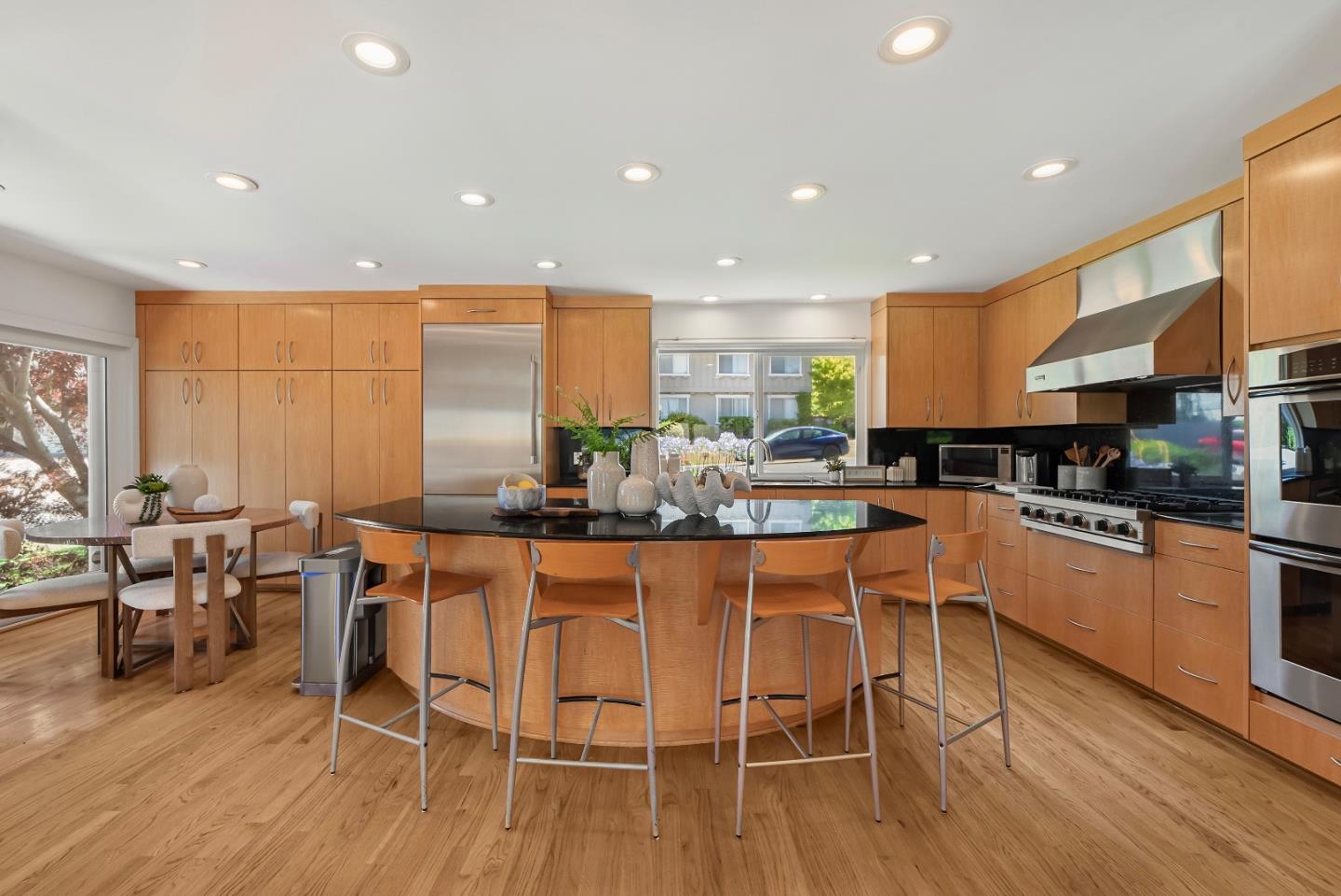 Detail Gallery Image 15 of 51 For 1405 Cedar Pl, Los Altos,  CA 94024 - 3 Beds | 2 Baths