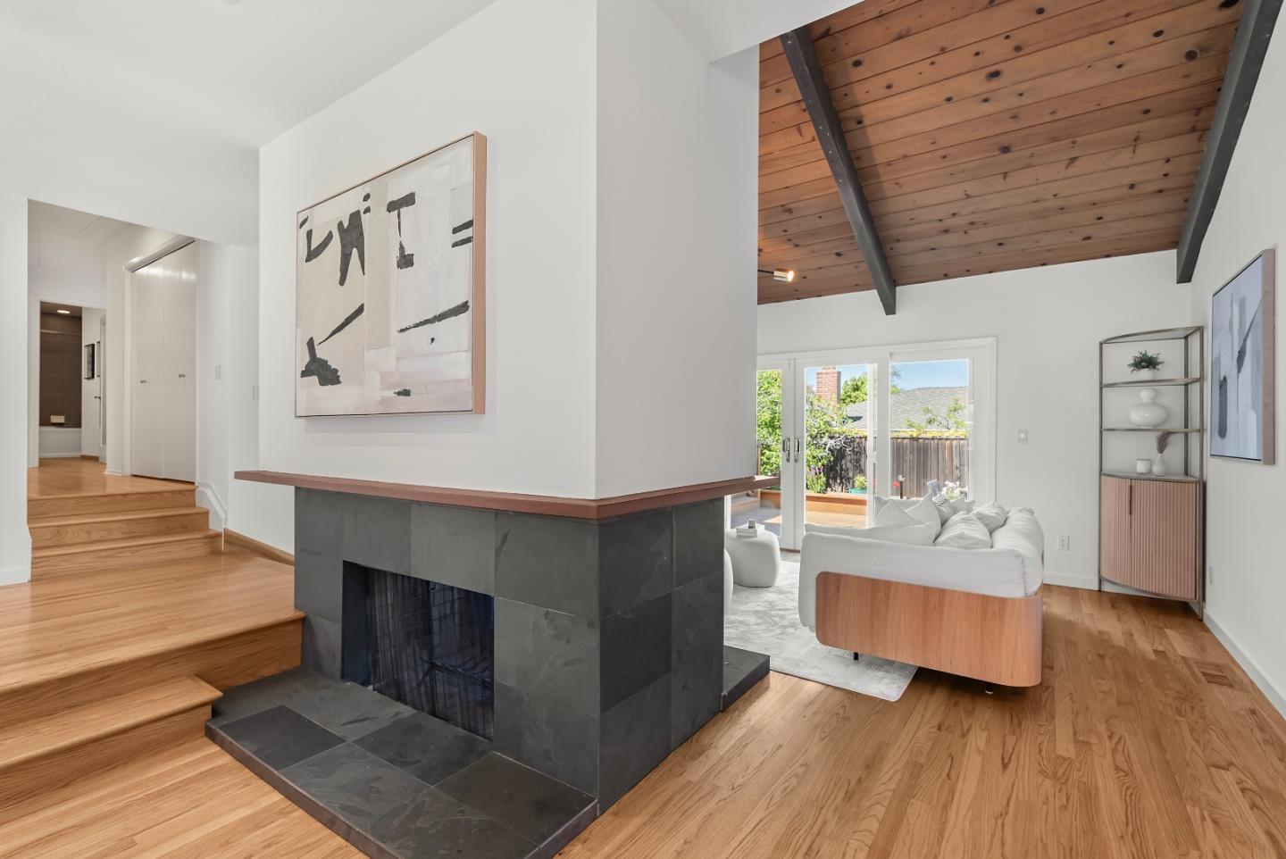 Detail Gallery Image 17 of 51 For 1405 Cedar Pl, Los Altos,  CA 94024 - 3 Beds | 2 Baths