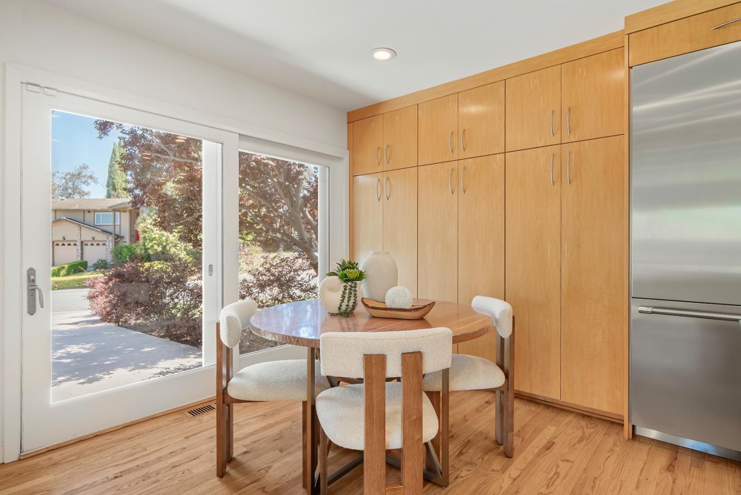 Detail Gallery Image 20 of 51 For 1405 Cedar Pl, Los Altos,  CA 94024 - 3 Beds | 2 Baths