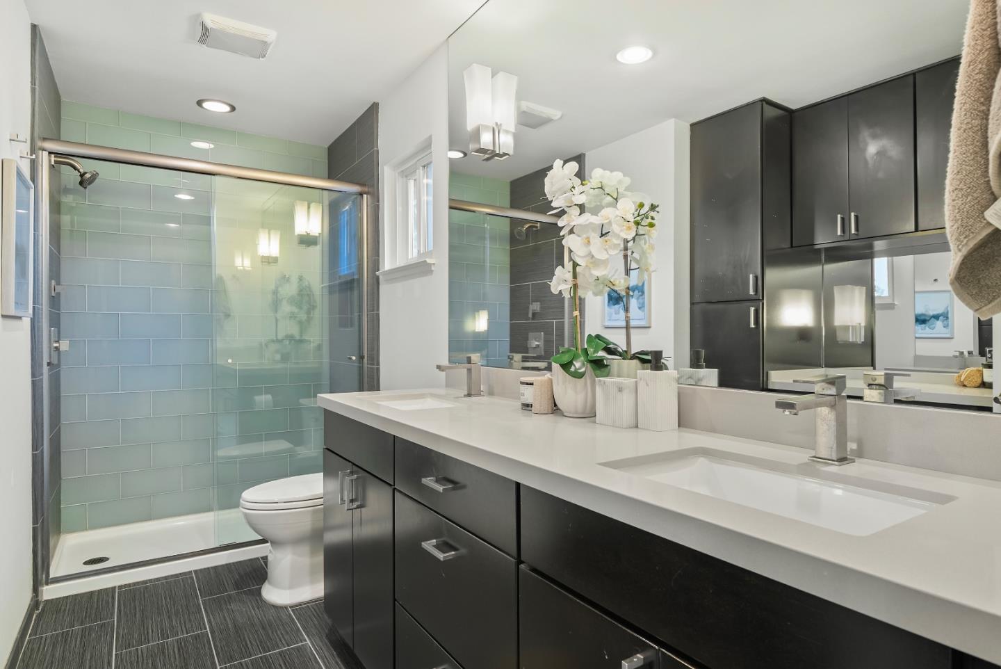 Detail Gallery Image 33 of 51 For 1405 Cedar Pl, Los Altos,  CA 94024 - 3 Beds | 2 Baths