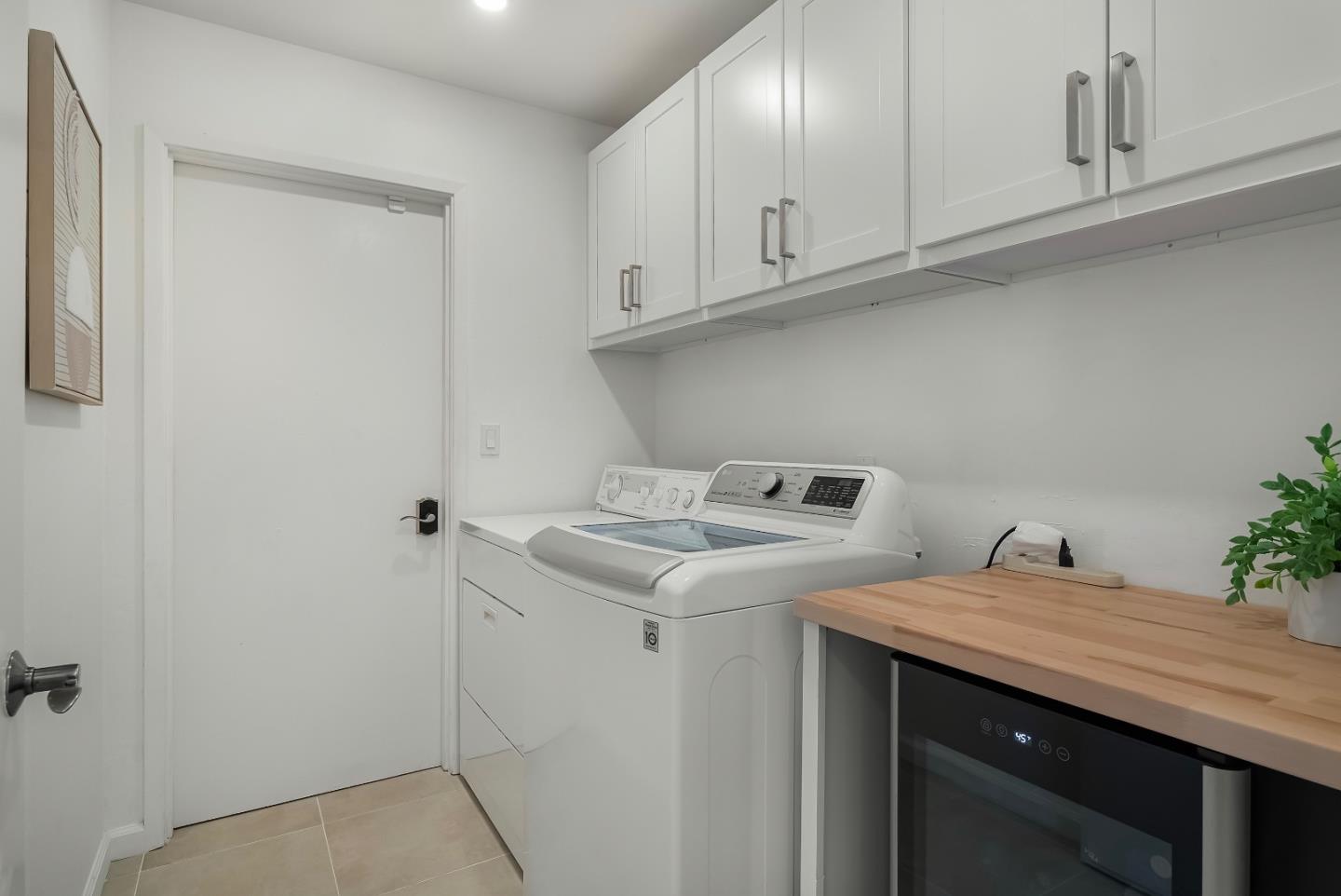 Detail Gallery Image 34 of 51 For 1405 Cedar Pl, Los Altos,  CA 94024 - 3 Beds | 2 Baths