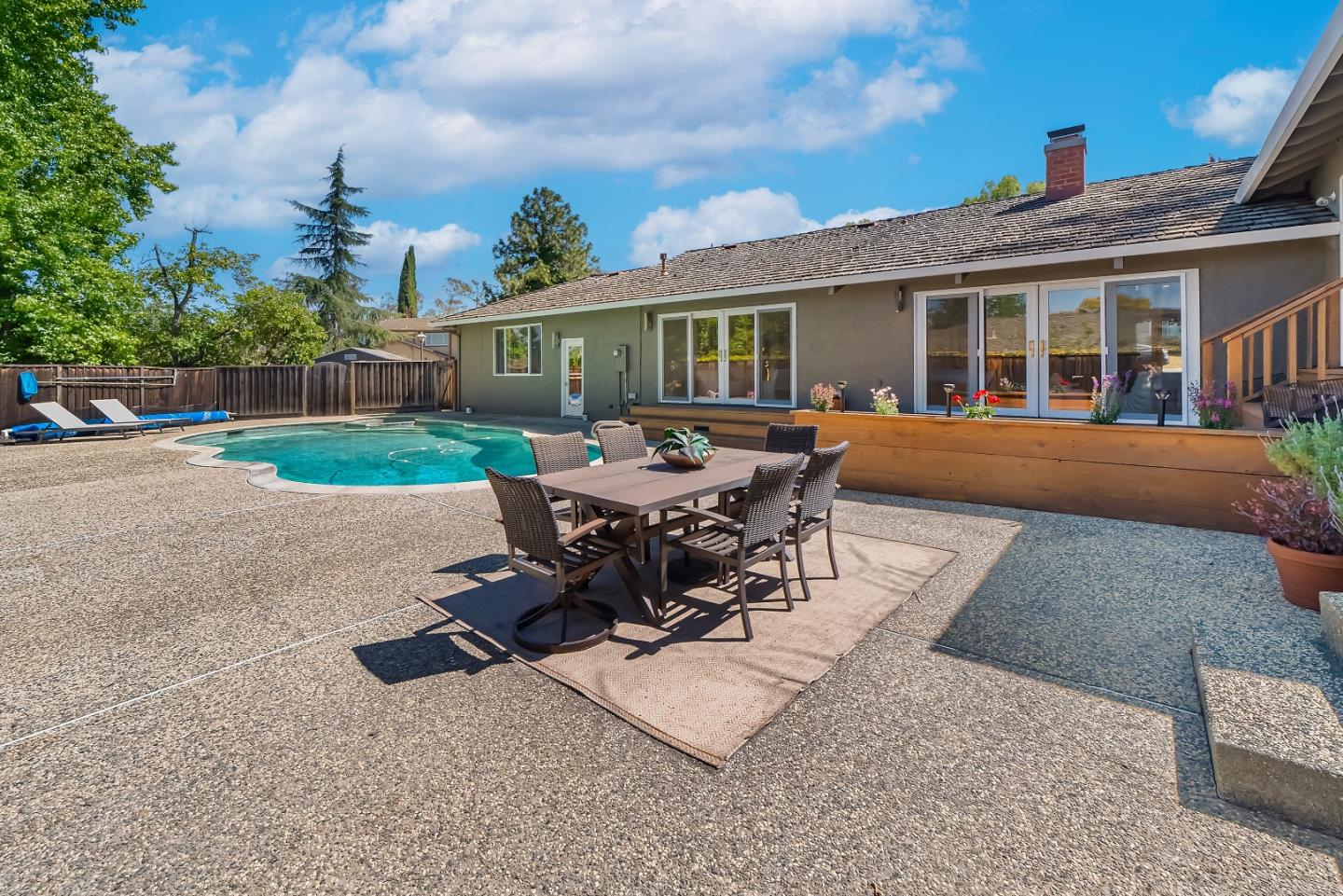 Detail Gallery Image 38 of 51 For 1405 Cedar Pl, Los Altos,  CA 94024 - 3 Beds | 2 Baths
