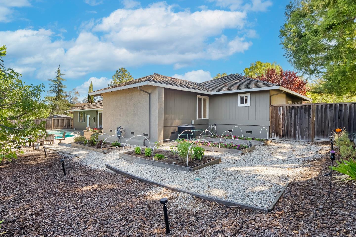Detail Gallery Image 42 of 51 For 1405 Cedar Pl, Los Altos,  CA 94024 - 3 Beds | 2 Baths