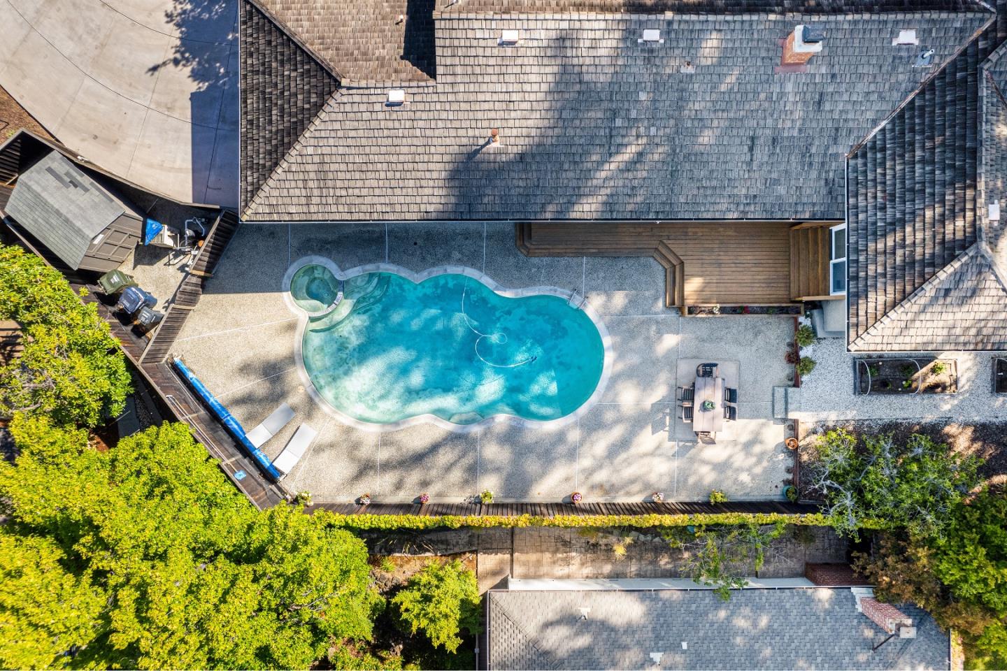 Detail Gallery Image 43 of 51 For 1405 Cedar Pl, Los Altos,  CA 94024 - 3 Beds | 2 Baths