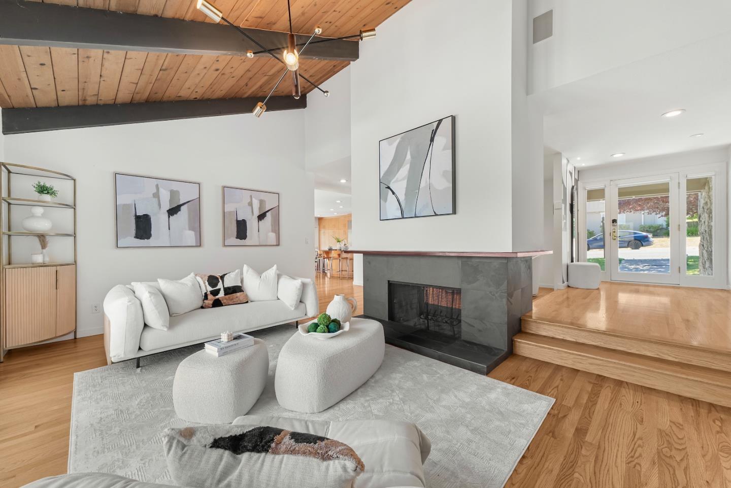 Detail Gallery Image 5 of 51 For 1405 Cedar Pl, Los Altos,  CA 94024 - 3 Beds | 2 Baths