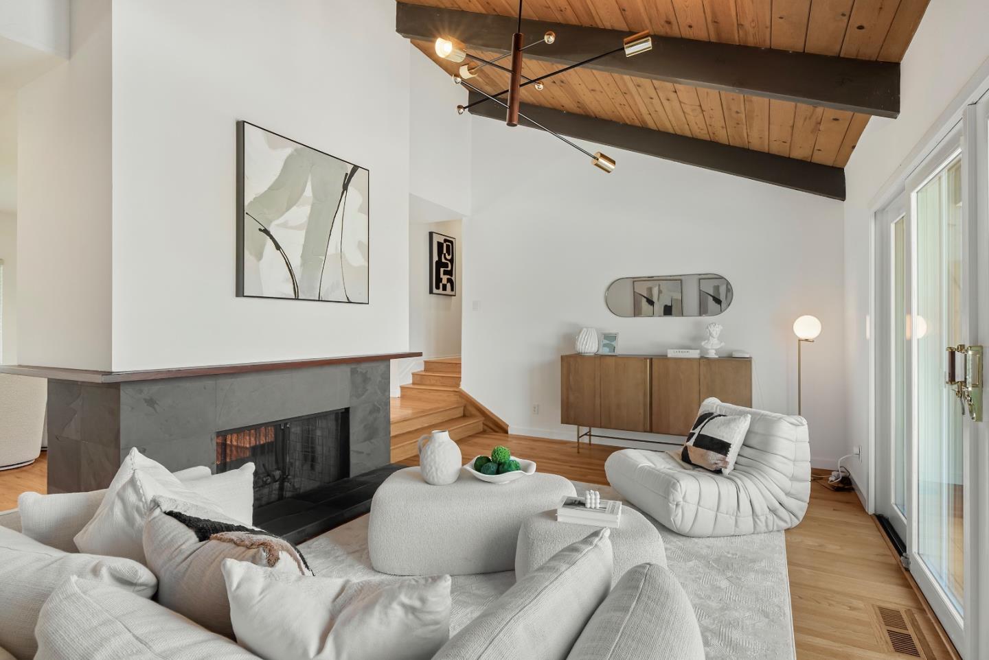 Detail Gallery Image 6 of 51 For 1405 Cedar Pl, Los Altos,  CA 94024 - 3 Beds | 2 Baths
