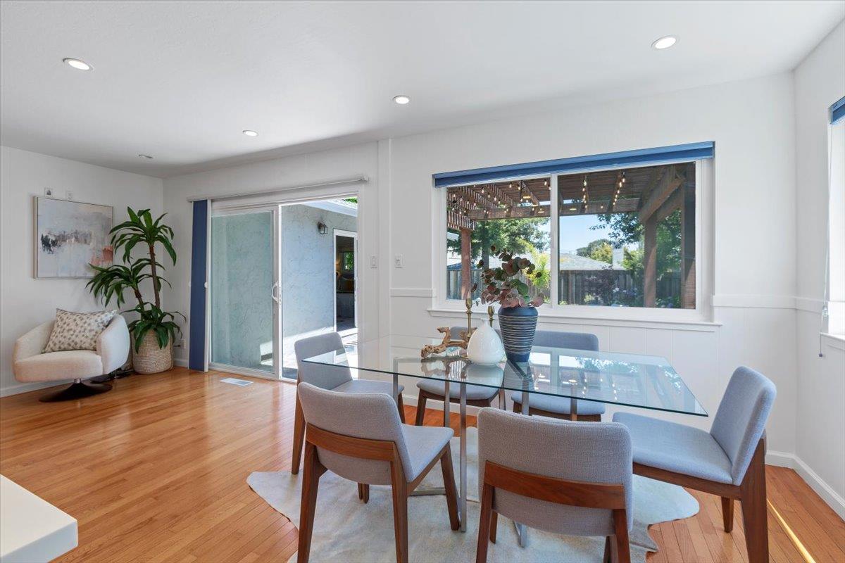 Detail Gallery Image 13 of 38 For 1141 Fairview Ave, Redwood City,  CA 94061 - 3 Beds | 2 Baths