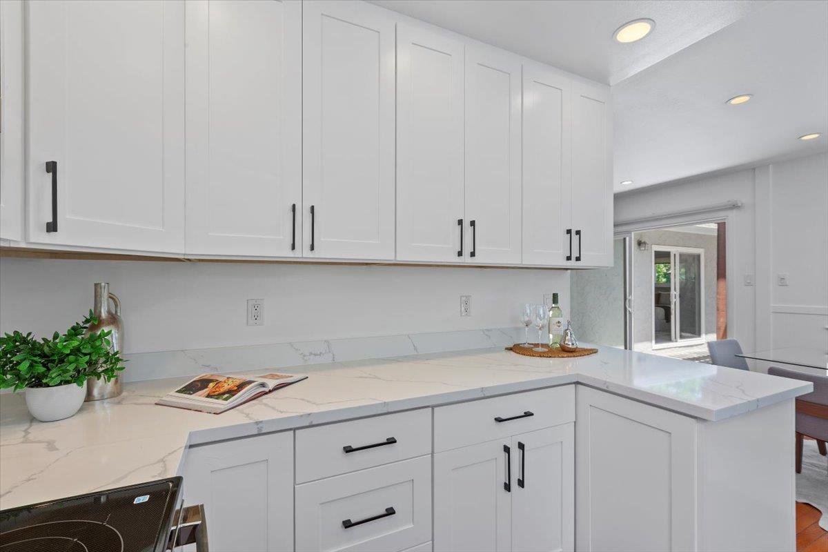 Detail Gallery Image 16 of 38 For 1141 Fairview Ave, Redwood City,  CA 94061 - 3 Beds | 2 Baths