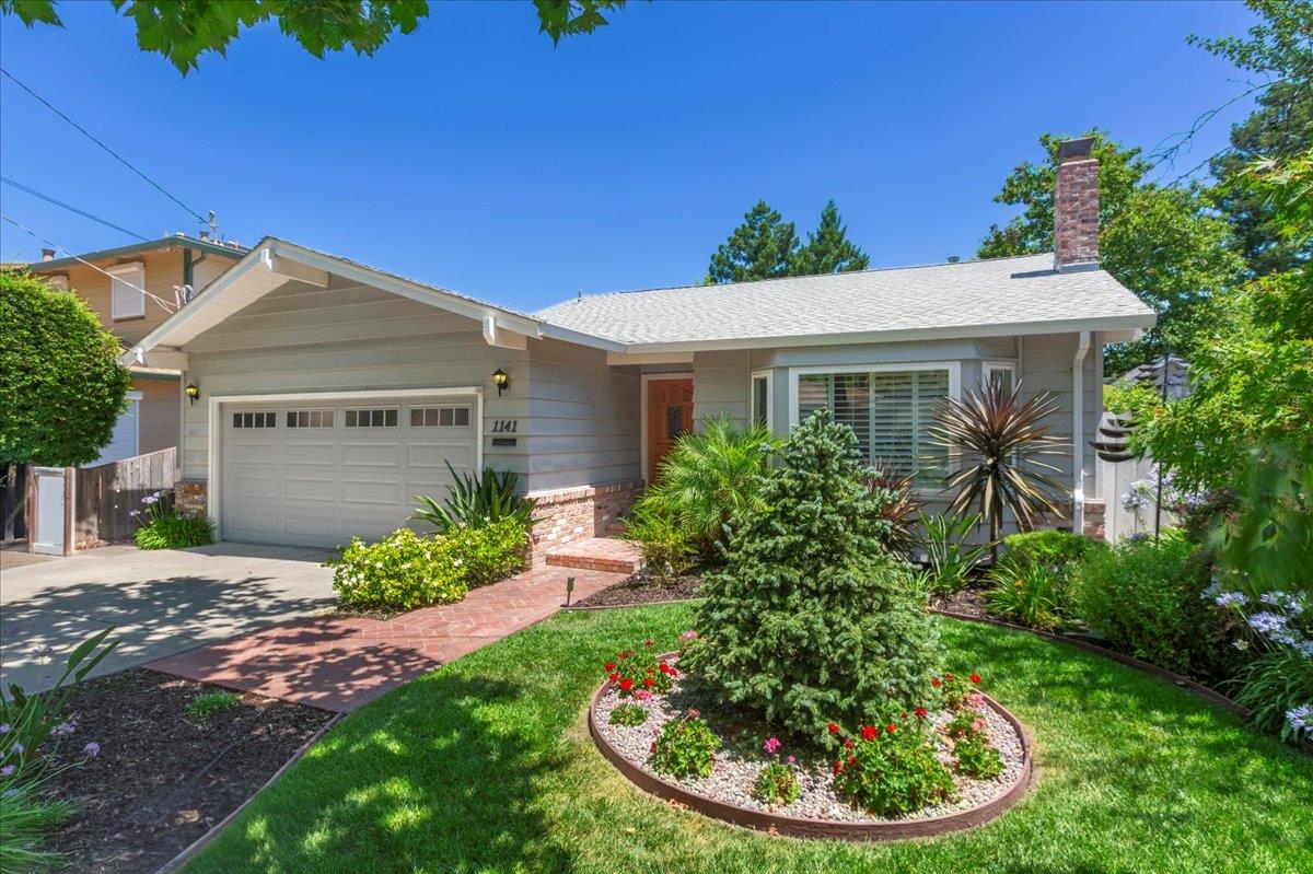 Detail Gallery Image 2 of 38 For 1141 Fairview Ave, Redwood City,  CA 94061 - 3 Beds | 2 Baths