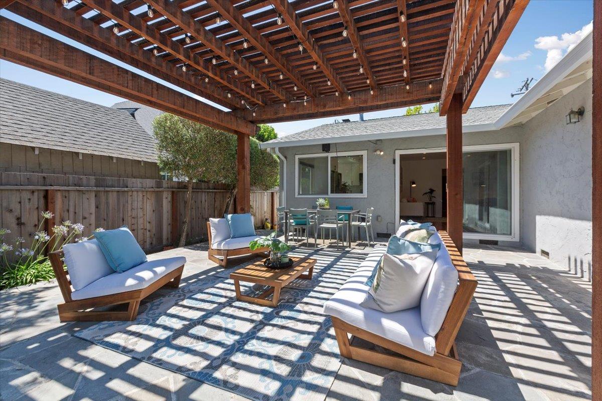Detail Gallery Image 30 of 38 For 1141 Fairview Ave, Redwood City,  CA 94061 - 3 Beds | 2 Baths
