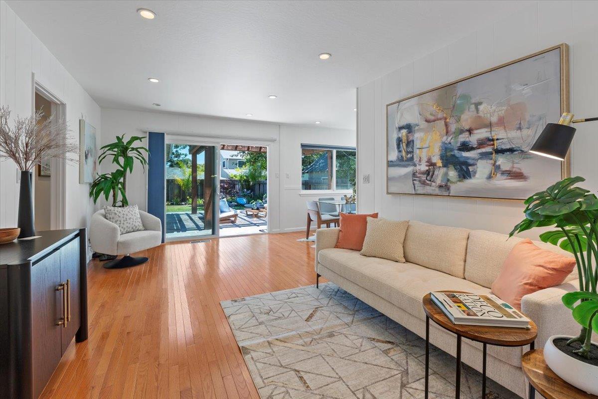 Detail Gallery Image 9 of 38 For 1141 Fairview Ave, Redwood City,  CA 94061 - 3 Beds | 2 Baths