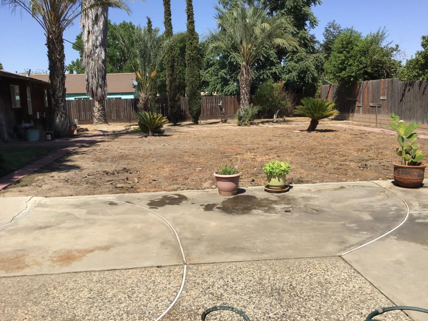 Detail Gallery Image 3 of 15 For 413 Fig St, Madera,  CA 93638 - 4 Beds | 2 Baths