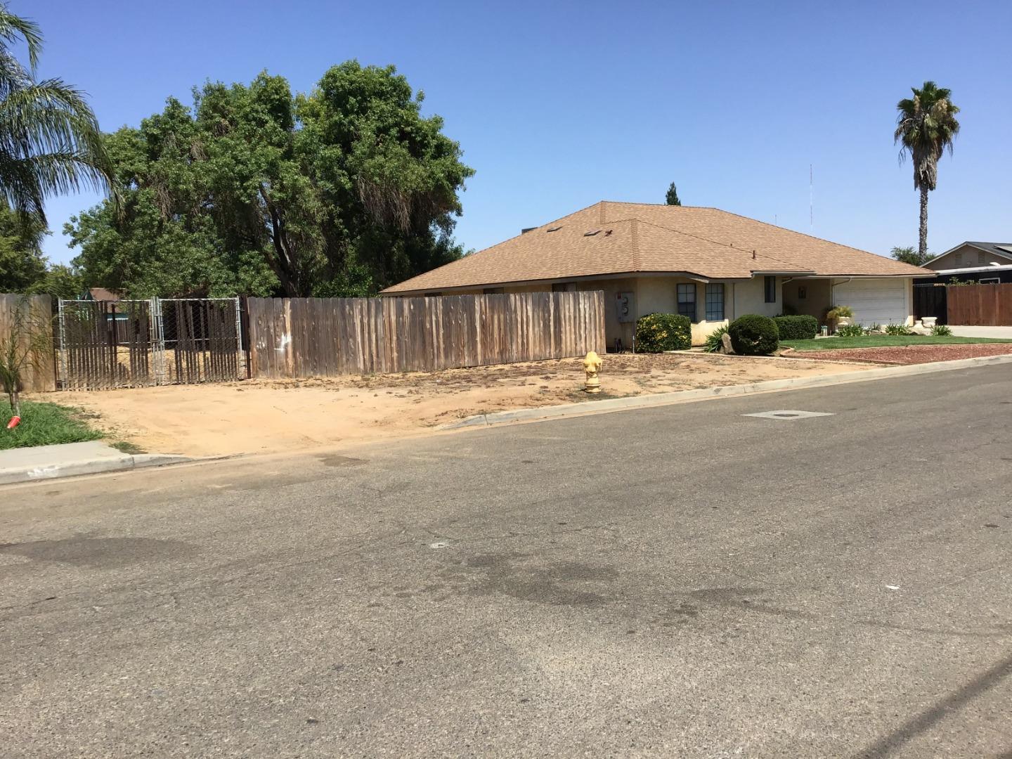 Detail Gallery Image 5 of 15 For 413 Fig St, Madera,  CA 93638 - 4 Beds | 2 Baths