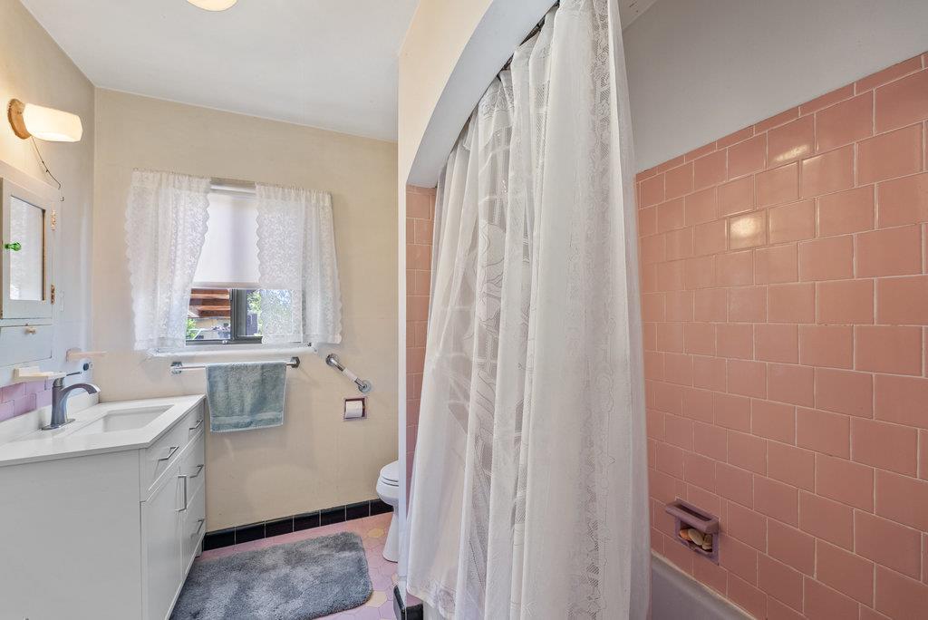 Detail Gallery Image 19 of 32 For 106 Stanford St, Watsonville,  CA 95076 - 3 Beds | 1 Baths