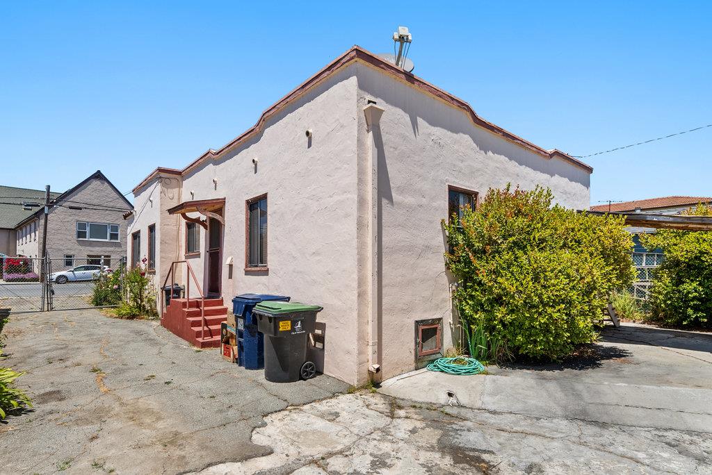 Detail Gallery Image 31 of 32 For 106 Stanford St, Watsonville,  CA 95076 - 3 Beds | 1 Baths