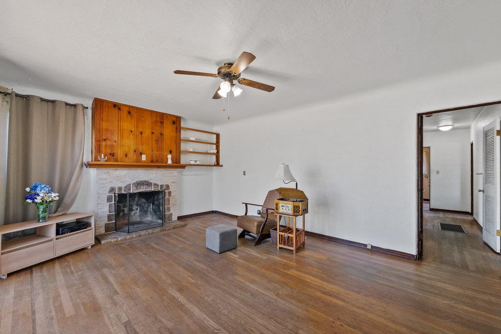 Detail Gallery Image 4 of 32 For 106 Stanford St, Watsonville,  CA 95076 - 3 Beds | 1 Baths