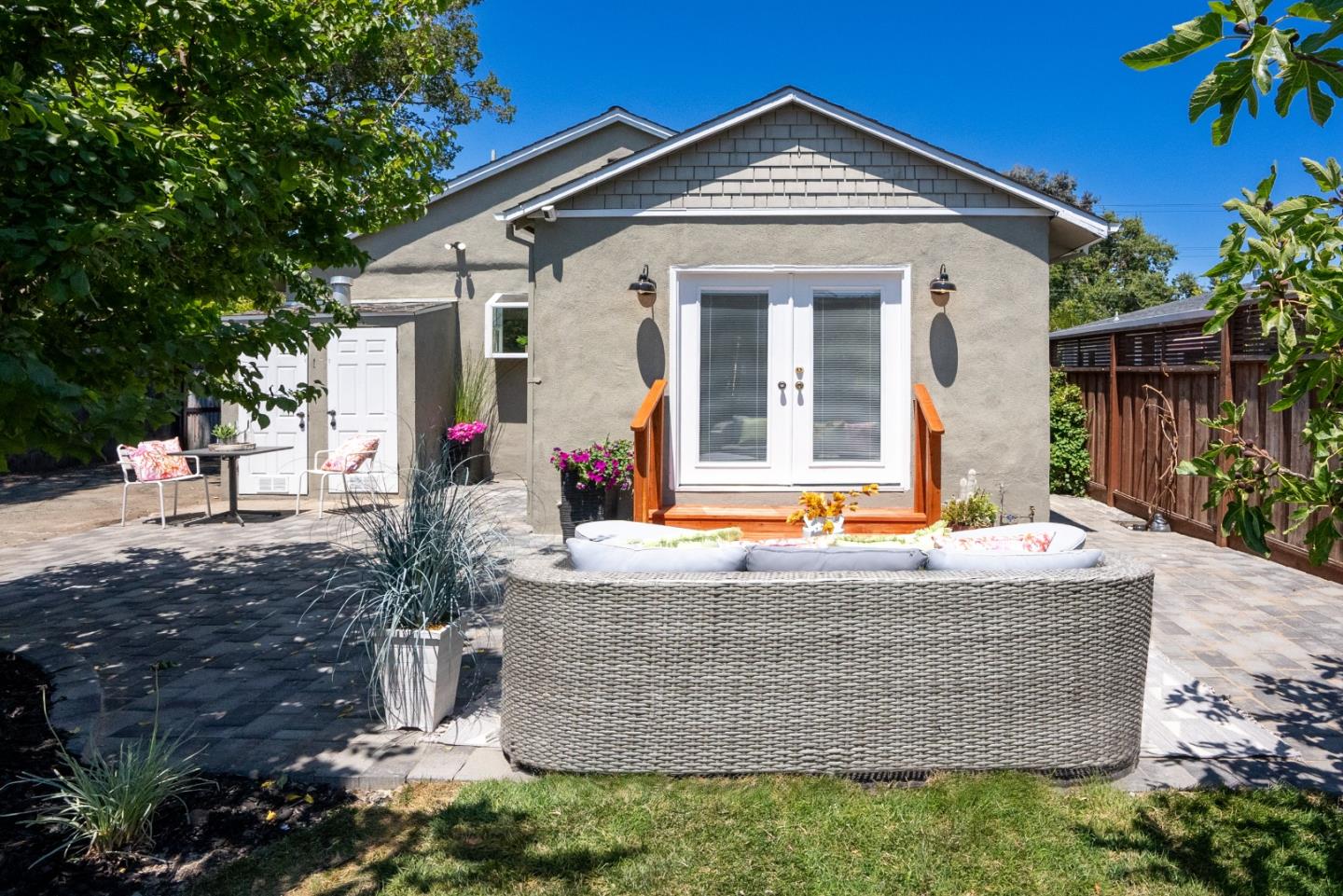 Detail Gallery Image 38 of 45 For 2653 Brewster Ave, Redwood City,  CA 94062 - 2 Beds | 1/1 Baths