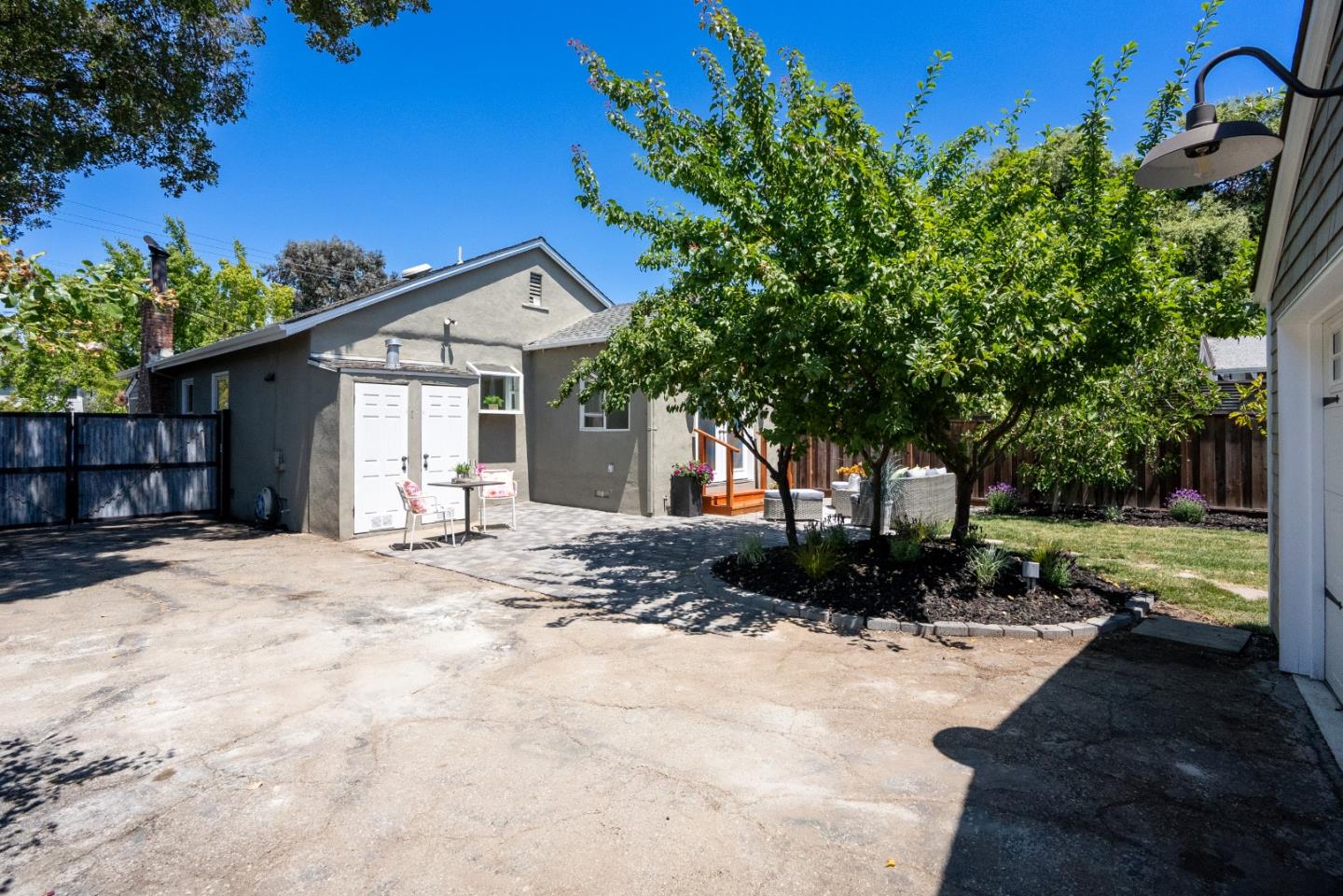 Detail Gallery Image 40 of 45 For 2653 Brewster Ave, Redwood City,  CA 94062 - 2 Beds | 1/1 Baths