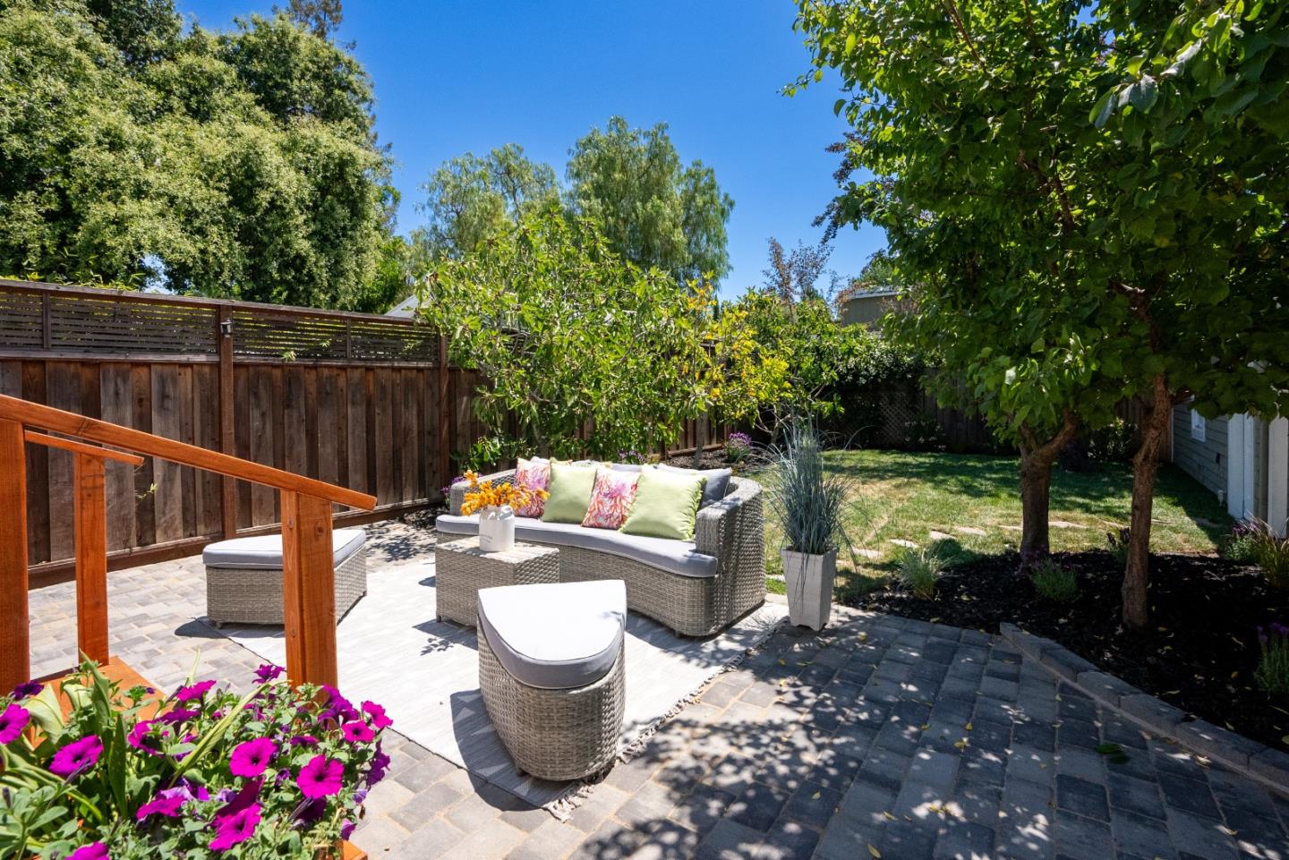 Detail Gallery Image 41 of 45 For 2653 Brewster Ave, Redwood City,  CA 94062 - 2 Beds | 1/1 Baths