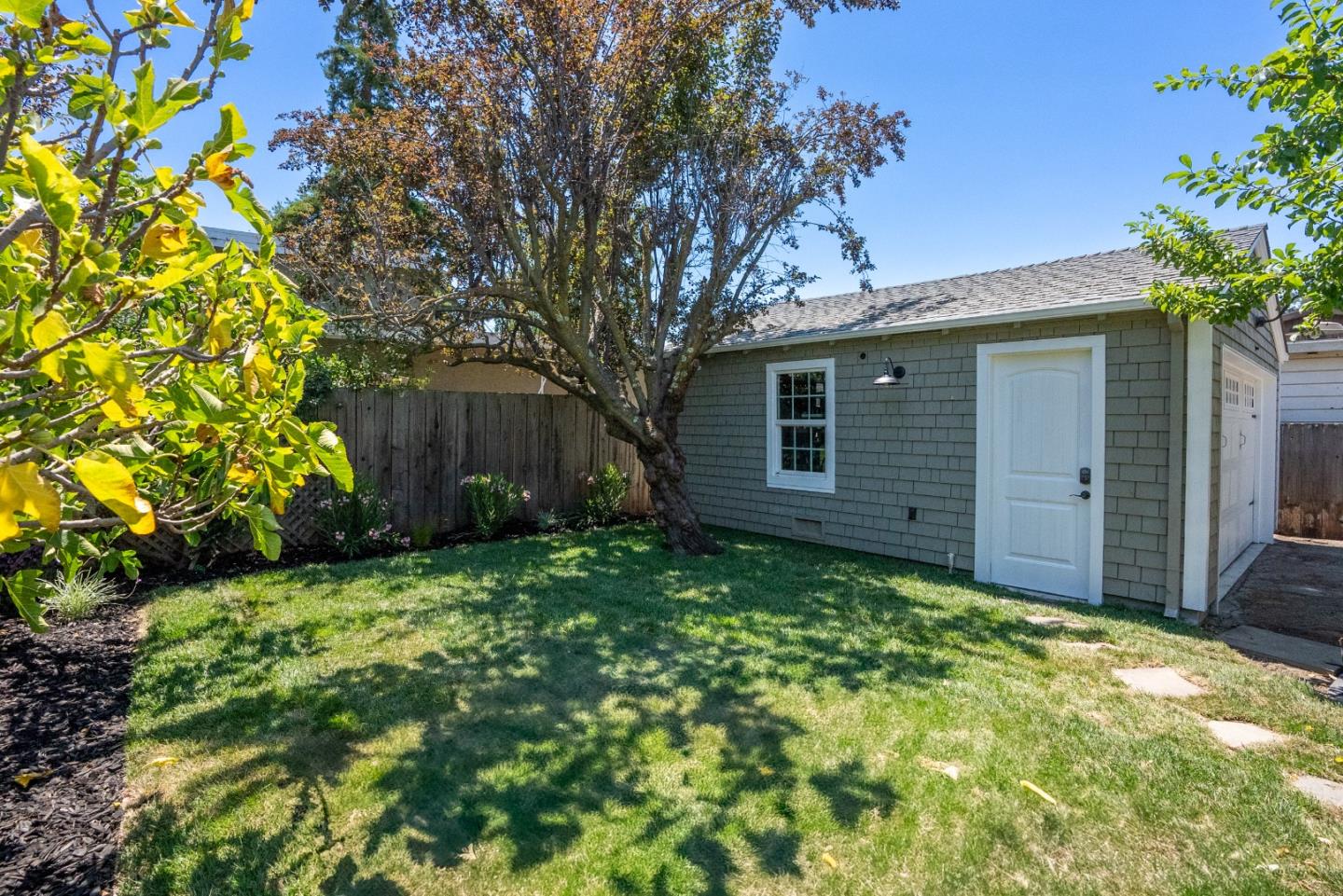 Detail Gallery Image 42 of 45 For 2653 Brewster Ave, Redwood City,  CA 94062 - 2 Beds | 1/1 Baths