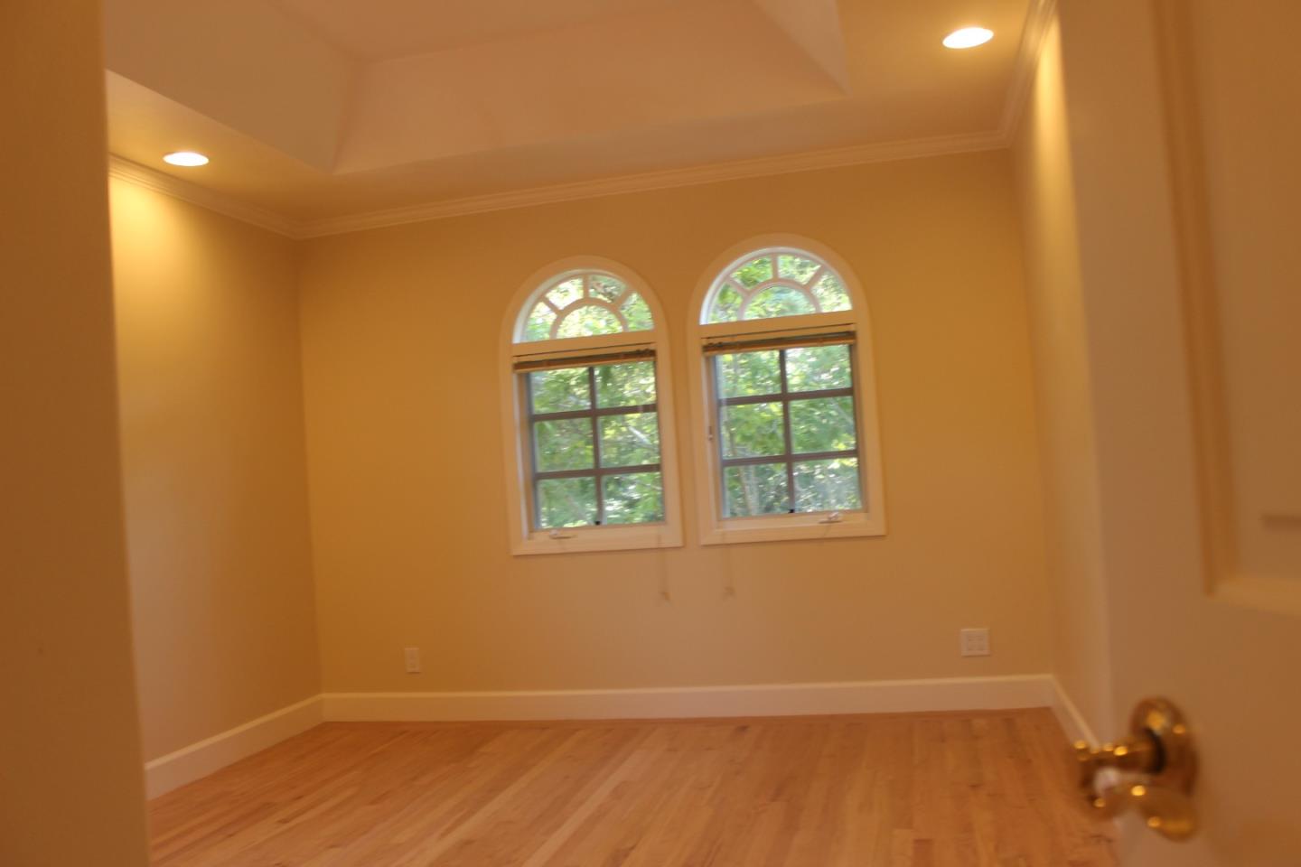 Detail Gallery Image 23 of 29 For 206 El Cerrito, Hillsborough,  CA 94010 - 4 Beds | 3/1 Baths